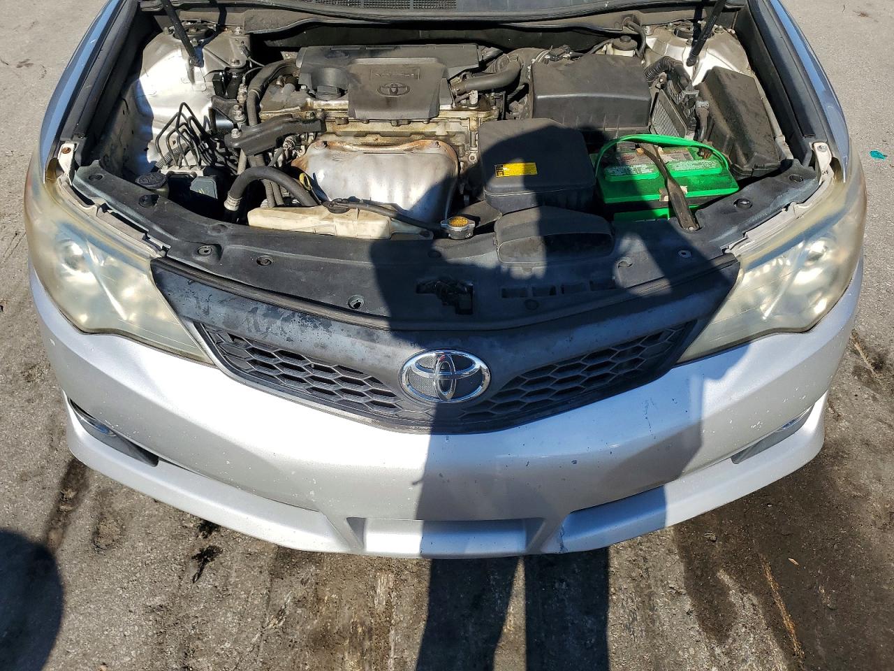 2014 Toyota Camry Se Серебряный vin: 4T1BF1FK2EU376281