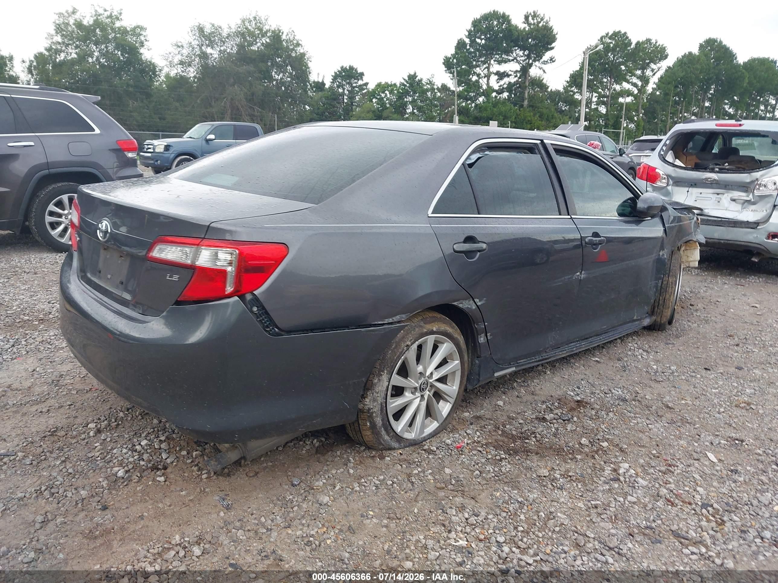 2014 Toyota Camry Le Gray vin: 4T1BF1FK2EU377298