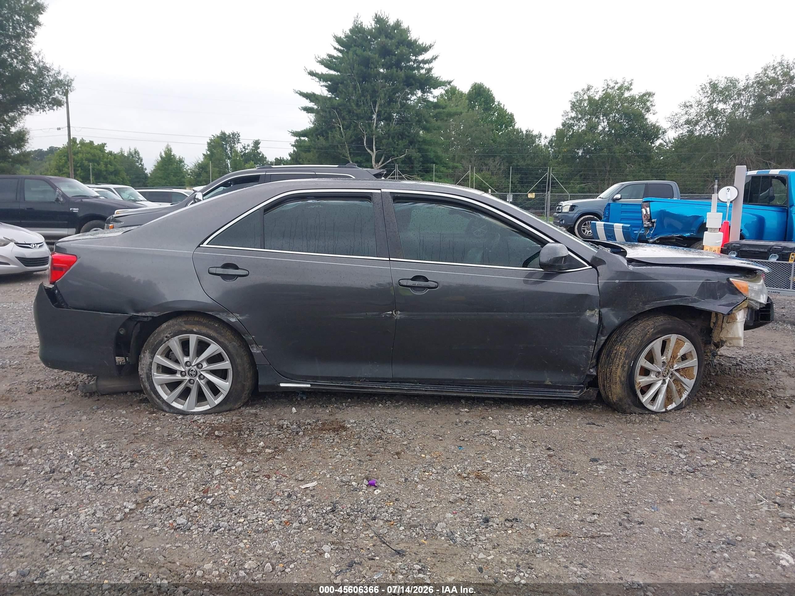 2014 Toyota Camry Le Gray vin: 4T1BF1FK2EU377298
