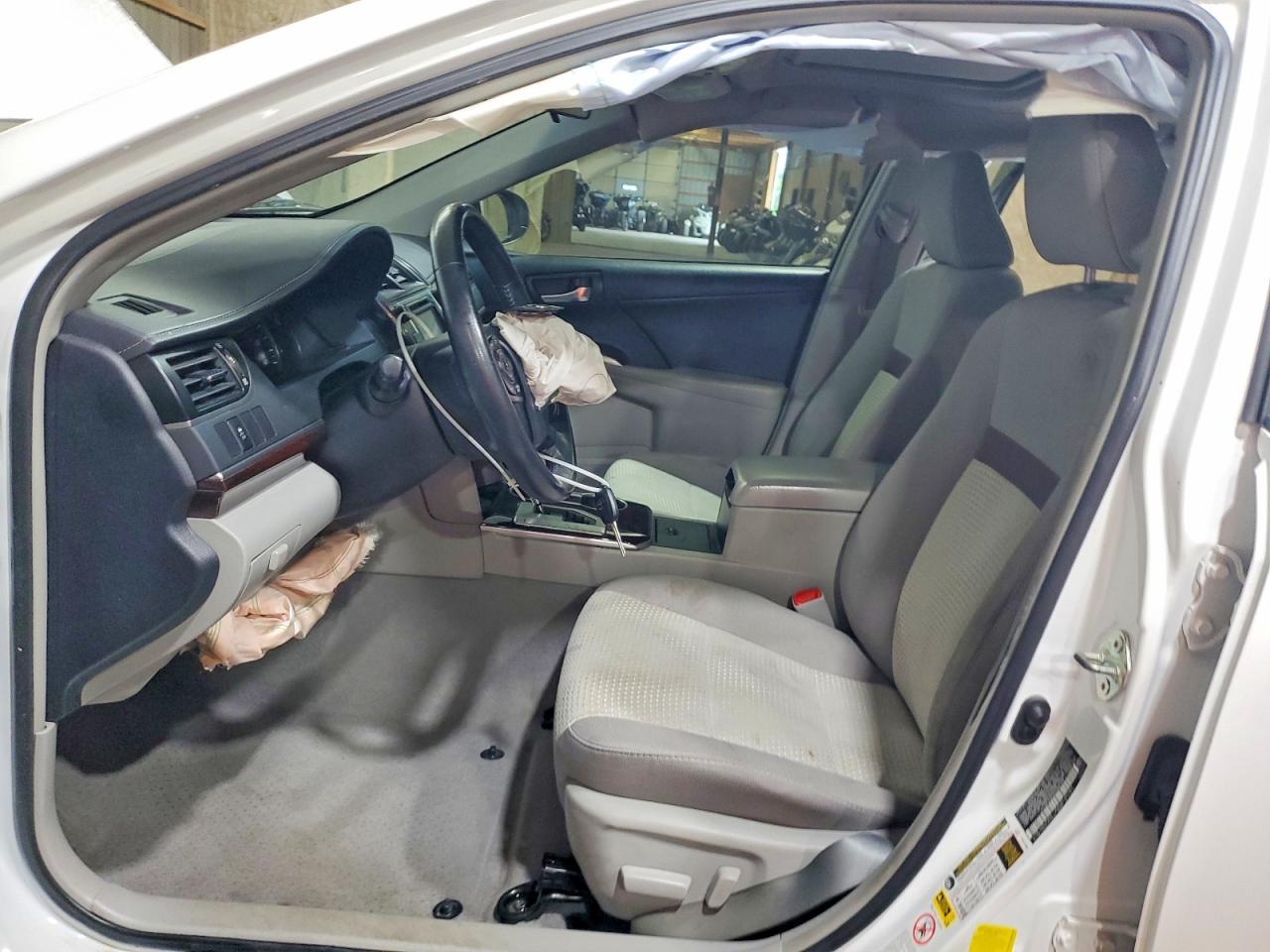 2014 Toyota Camry Xle White vin: 4T1BF1FK2EU388169