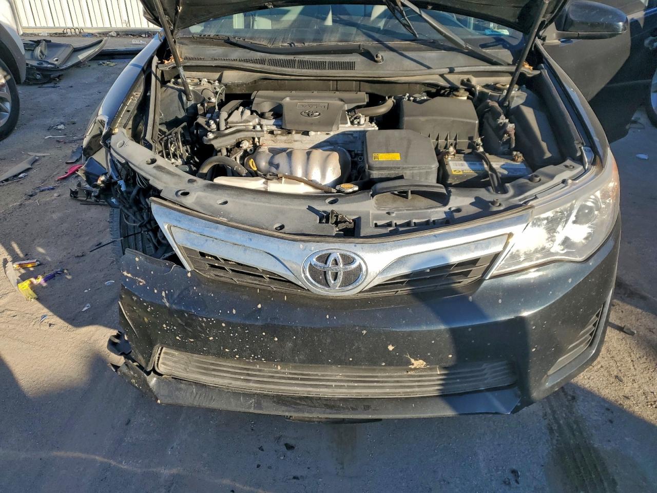 2014 Toyota Camry L Черный vin: 4T1BF1FK2EU415242