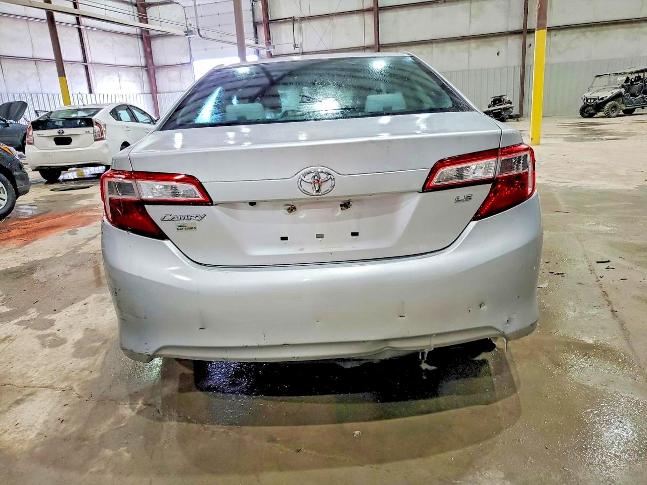 2014 Toyota Camry Le Silver vin: 4T1BF1FK2EU419517