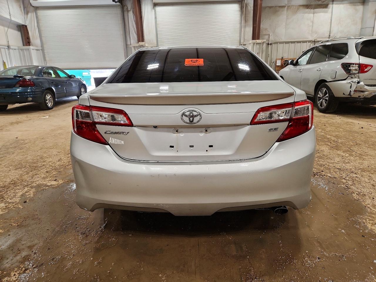2014 Toyota Camry Se Silver vin: 4T1BF1FK2EU427665