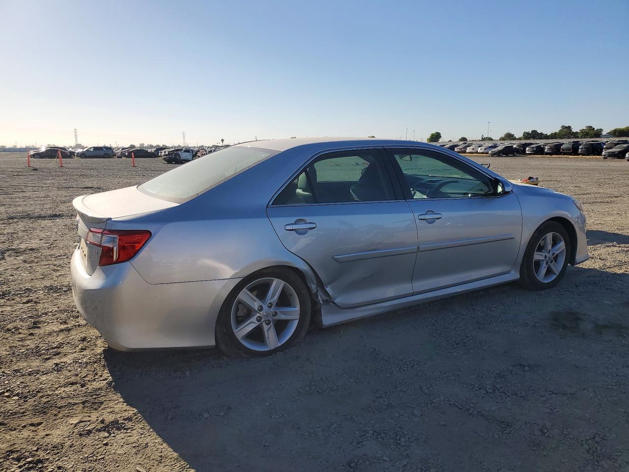 2014 Toyota Camry Se Silver vin: 4T1BF1FK2EU440464