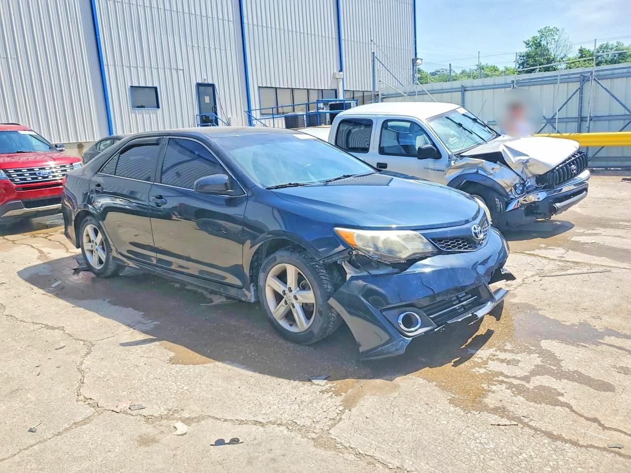 2014 Toyota Camry Se Blue vin: 4T1BF1FK2EU443865