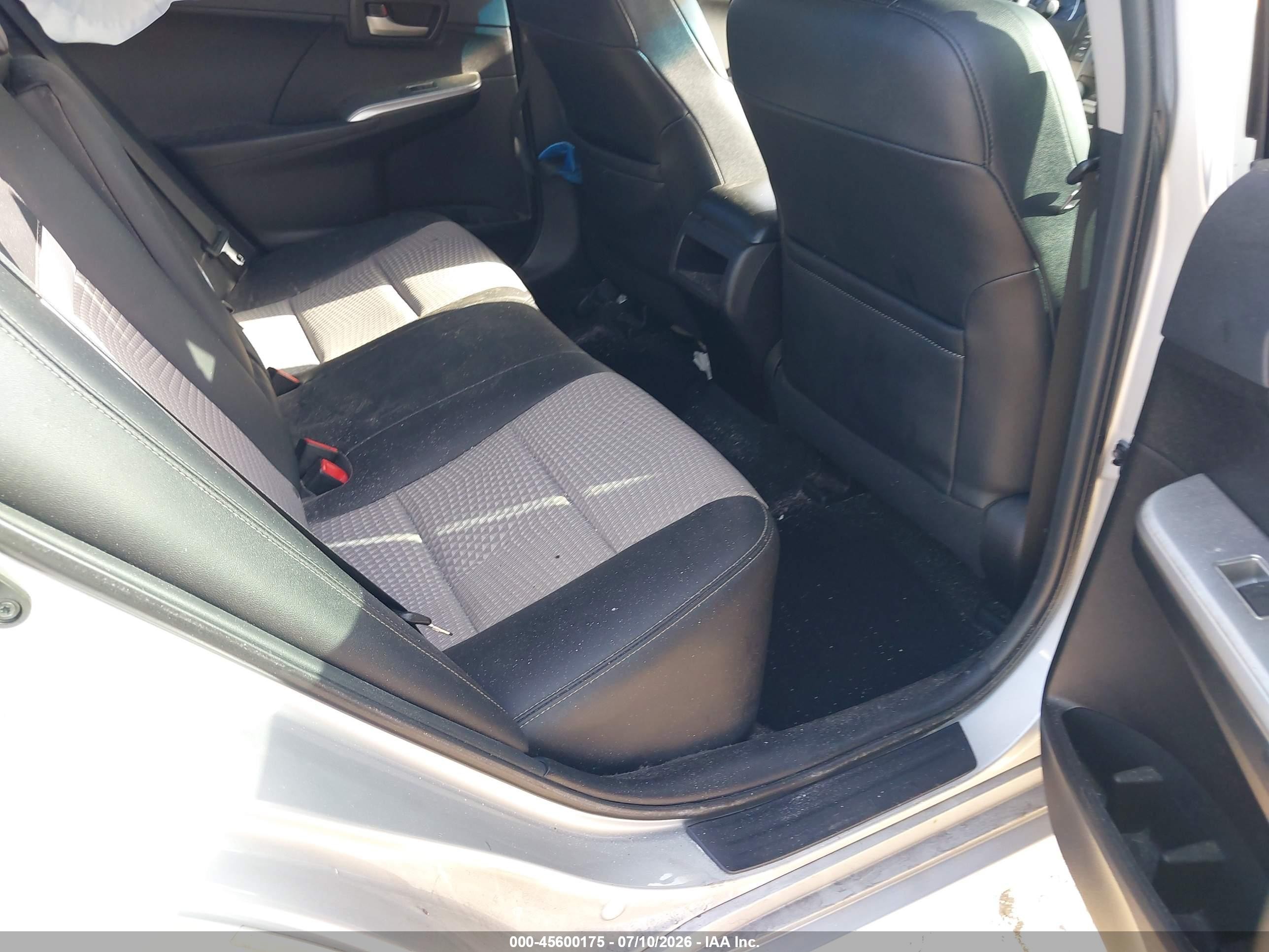 2014 Toyota Camry Se Silver vin: 4T1BF1FK2EU446653