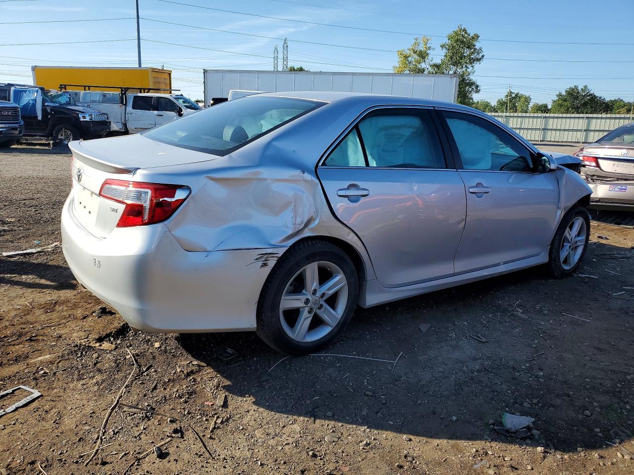 2014 Toyota Camry Se Silver vin: 4T1BF1FK2EU452100