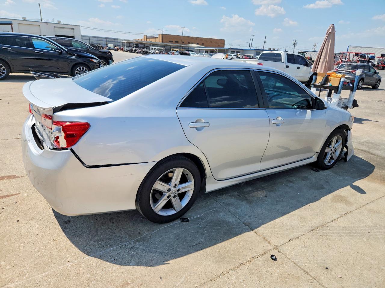 2014 Toyota Camry Se Silver vin: 4T1BF1FK2EU453845