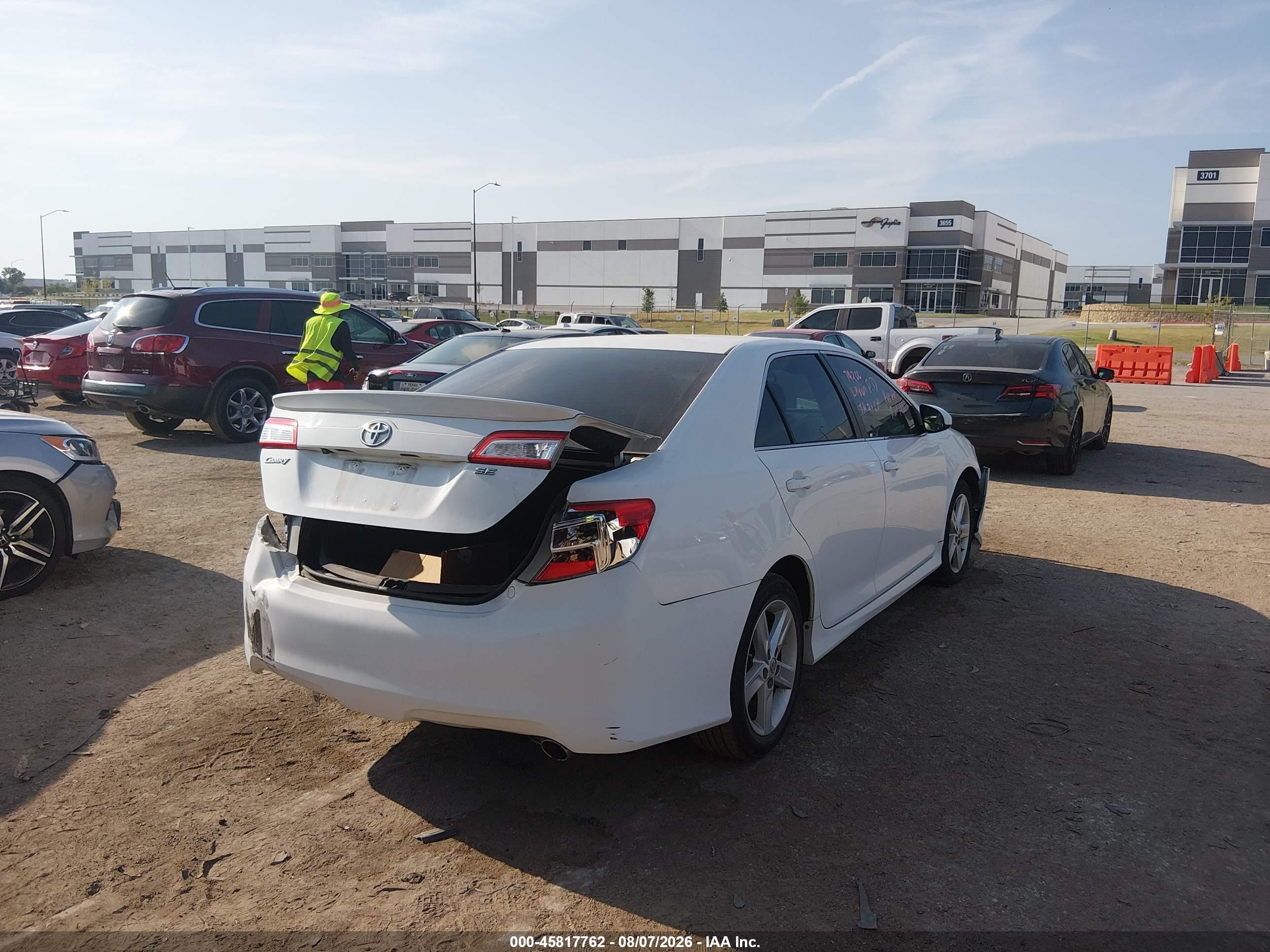 2014 Toyota Camry Se White vin: 4T1BF1FK2EU459323