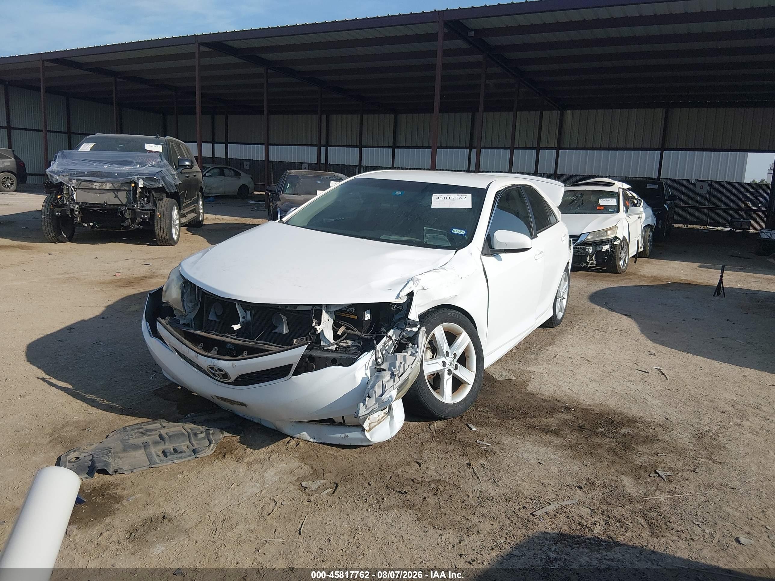 2014 Toyota Camry Se White vin: 4T1BF1FK2EU459323