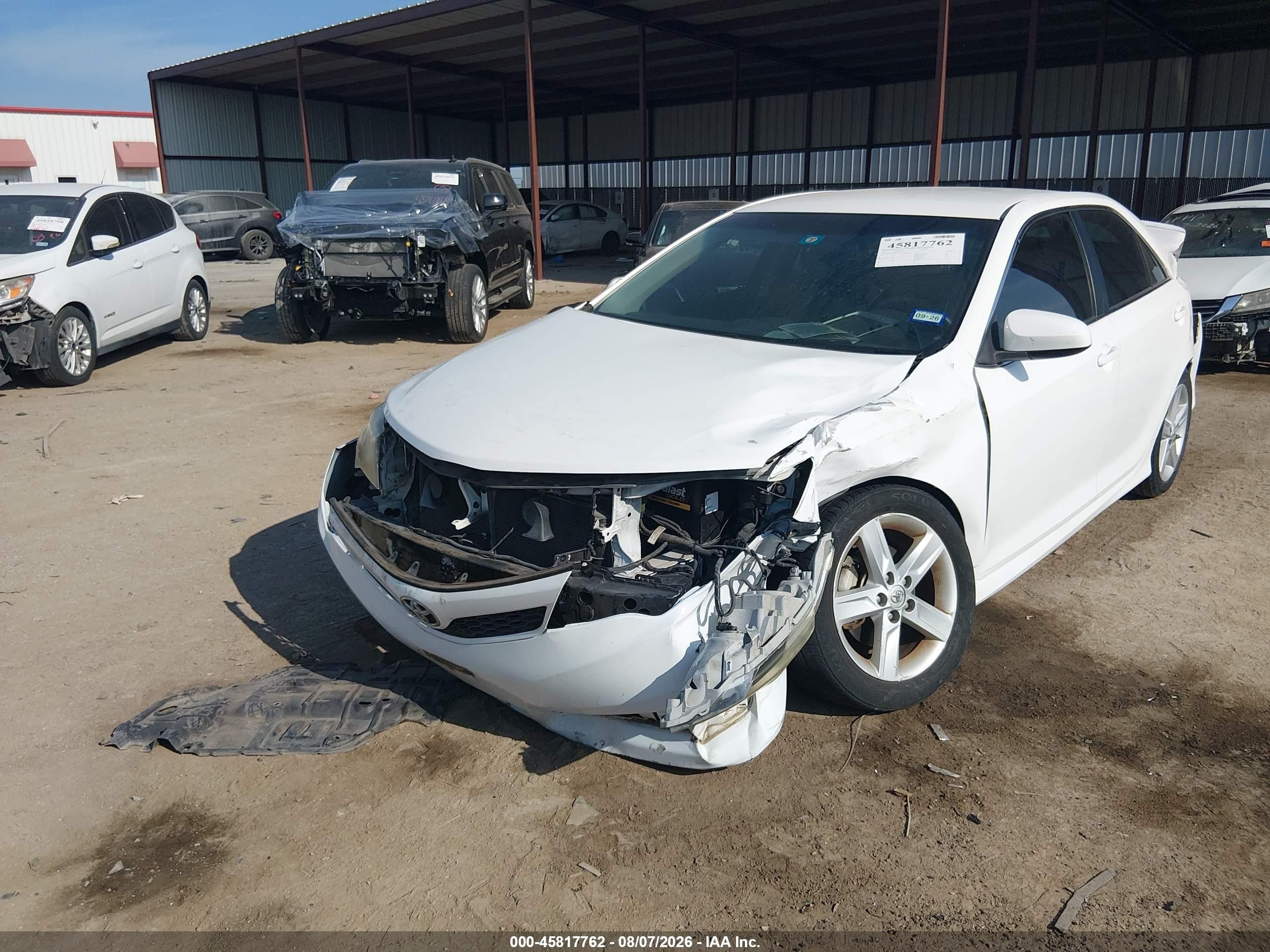 2014 Toyota Camry Se White vin: 4T1BF1FK2EU459323