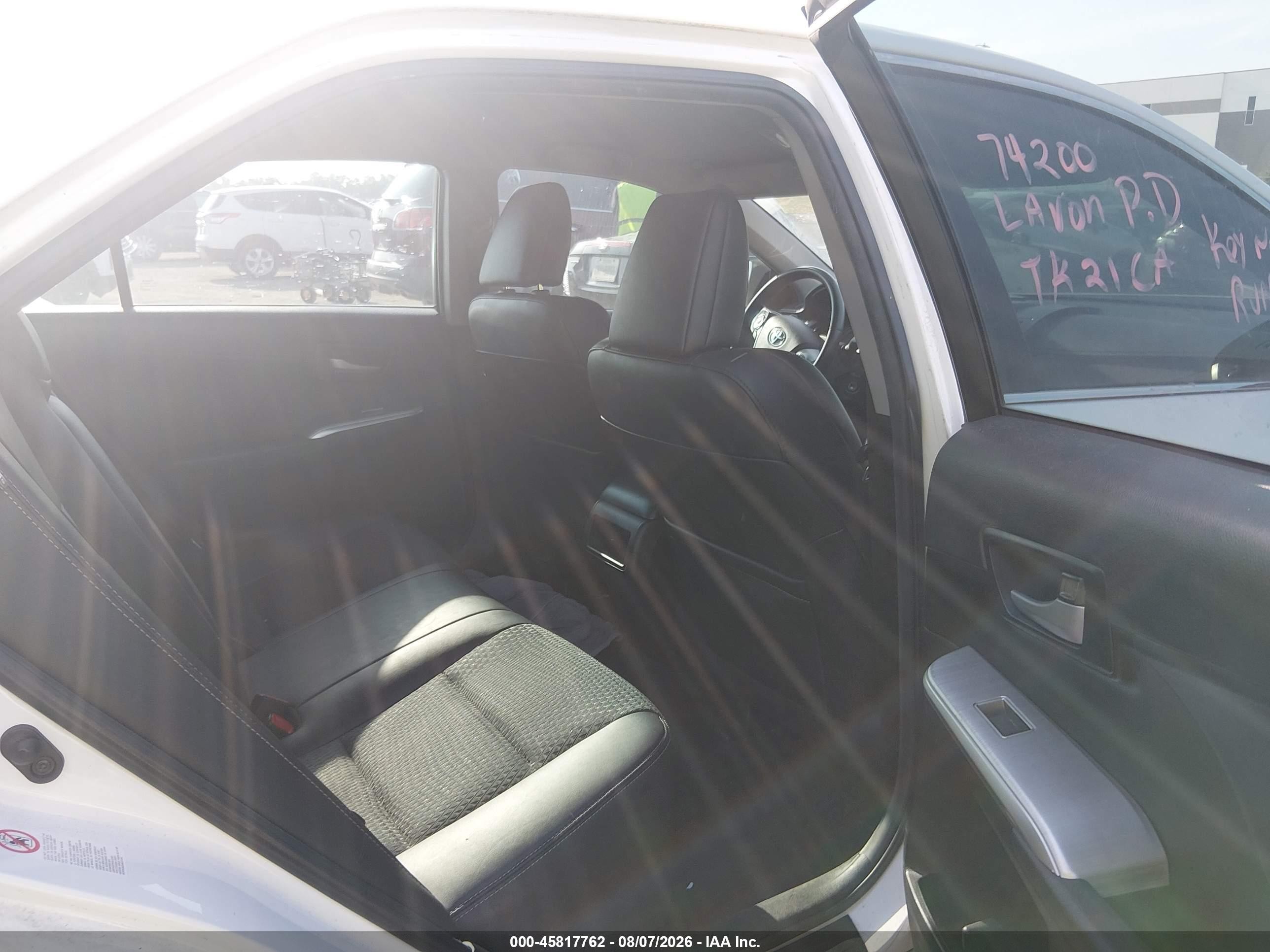2014 Toyota Camry Se White vin: 4T1BF1FK2EU459323
