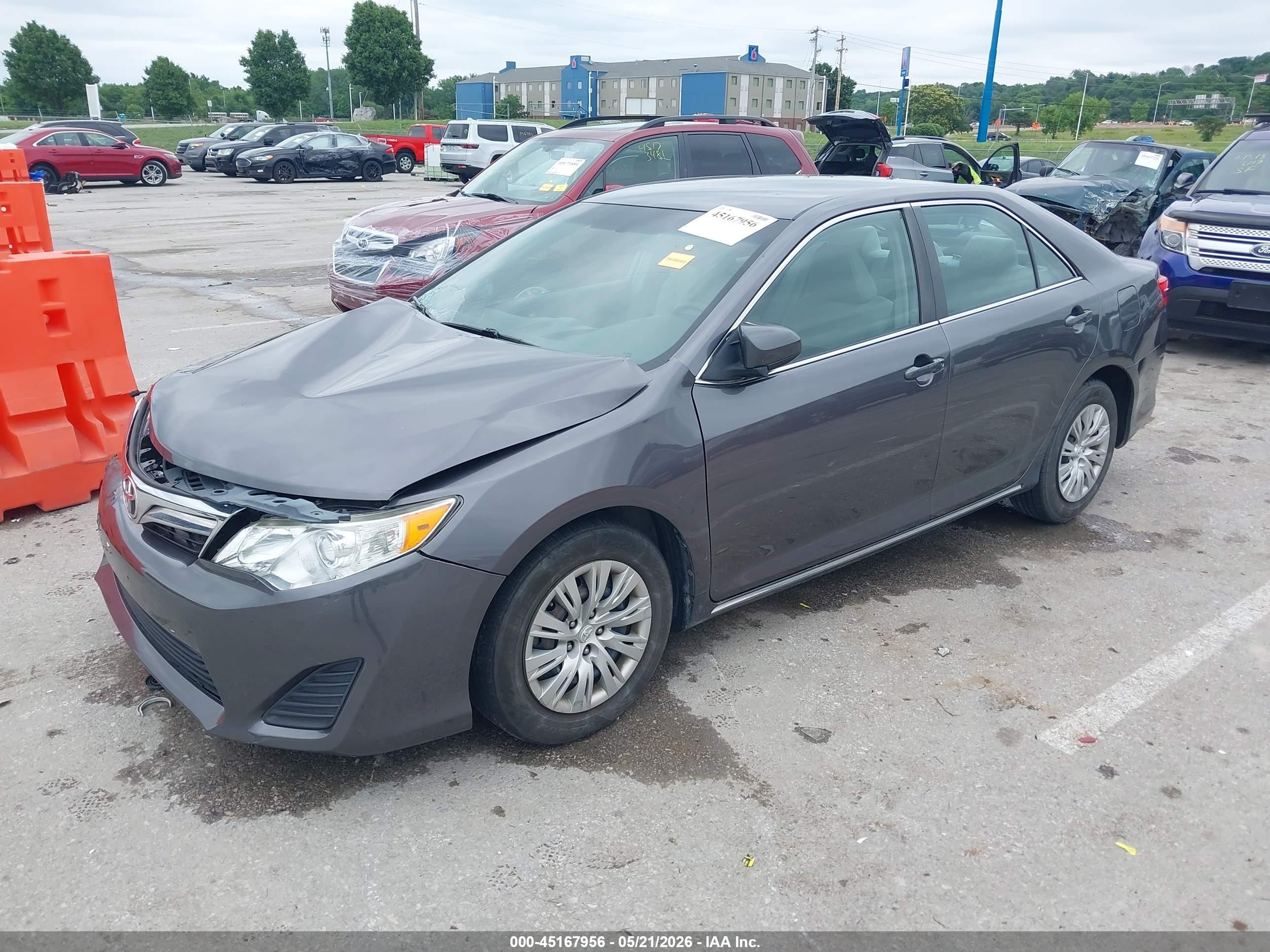2014 Toyota Camry Le Gray vin: 4T1BF1FK2EU468393