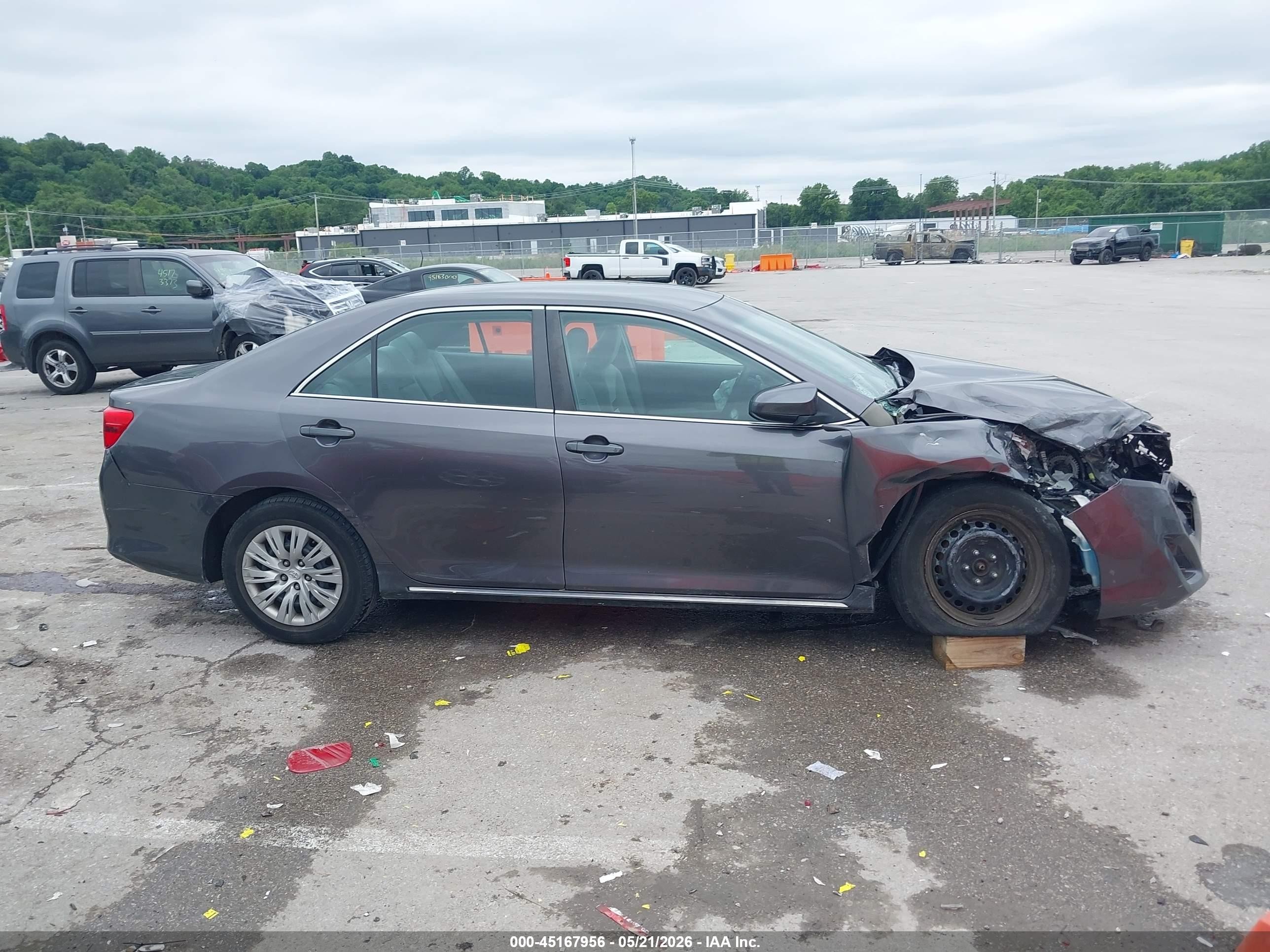 2014 Toyota Camry Le Gray vin: 4T1BF1FK2EU468393