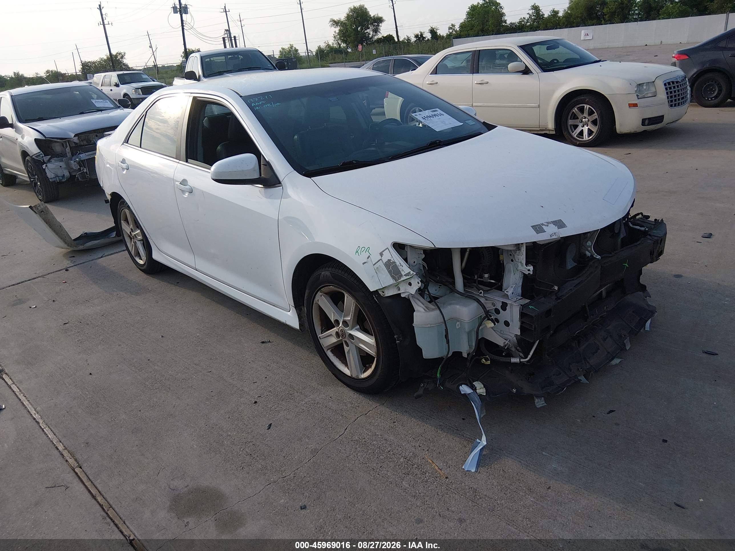 2014 Toyota Camry Se White vin: 4T1BF1FK2EU471343