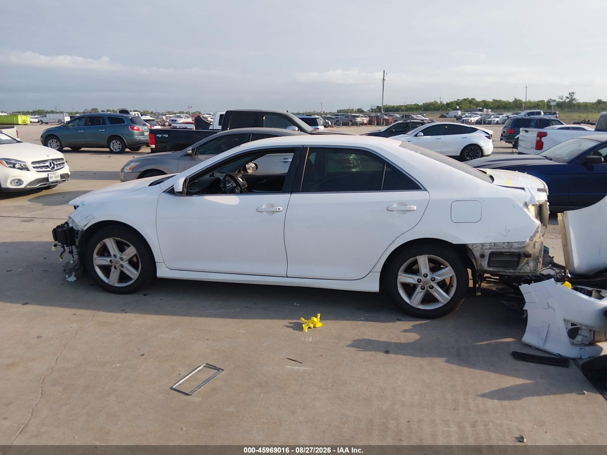 2014 Toyota Camry Se Белый vin: 4T1BF1FK2EU471343