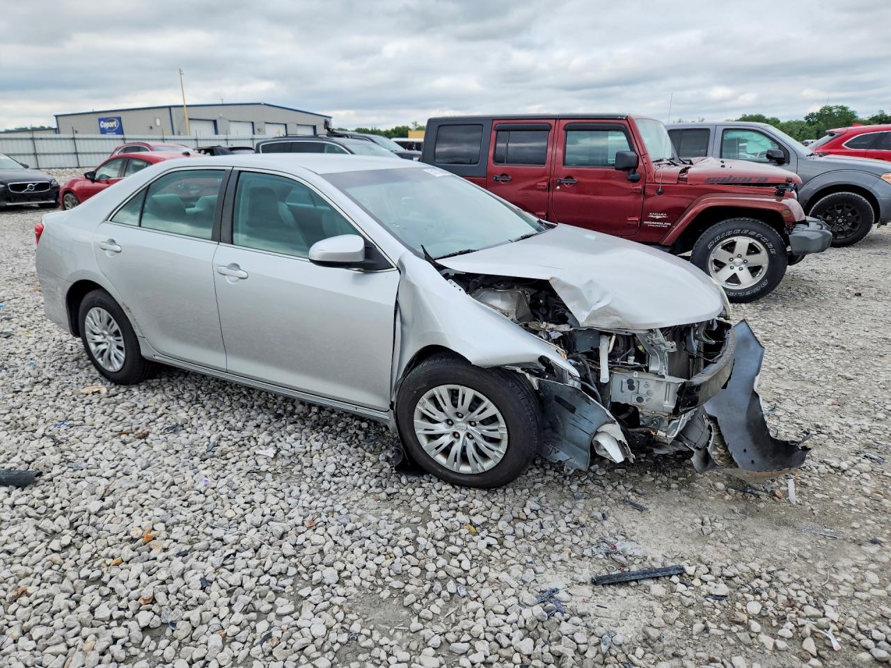 2014 Toyota Camry Le Silver vin: 4T1BF1FK2EU727884