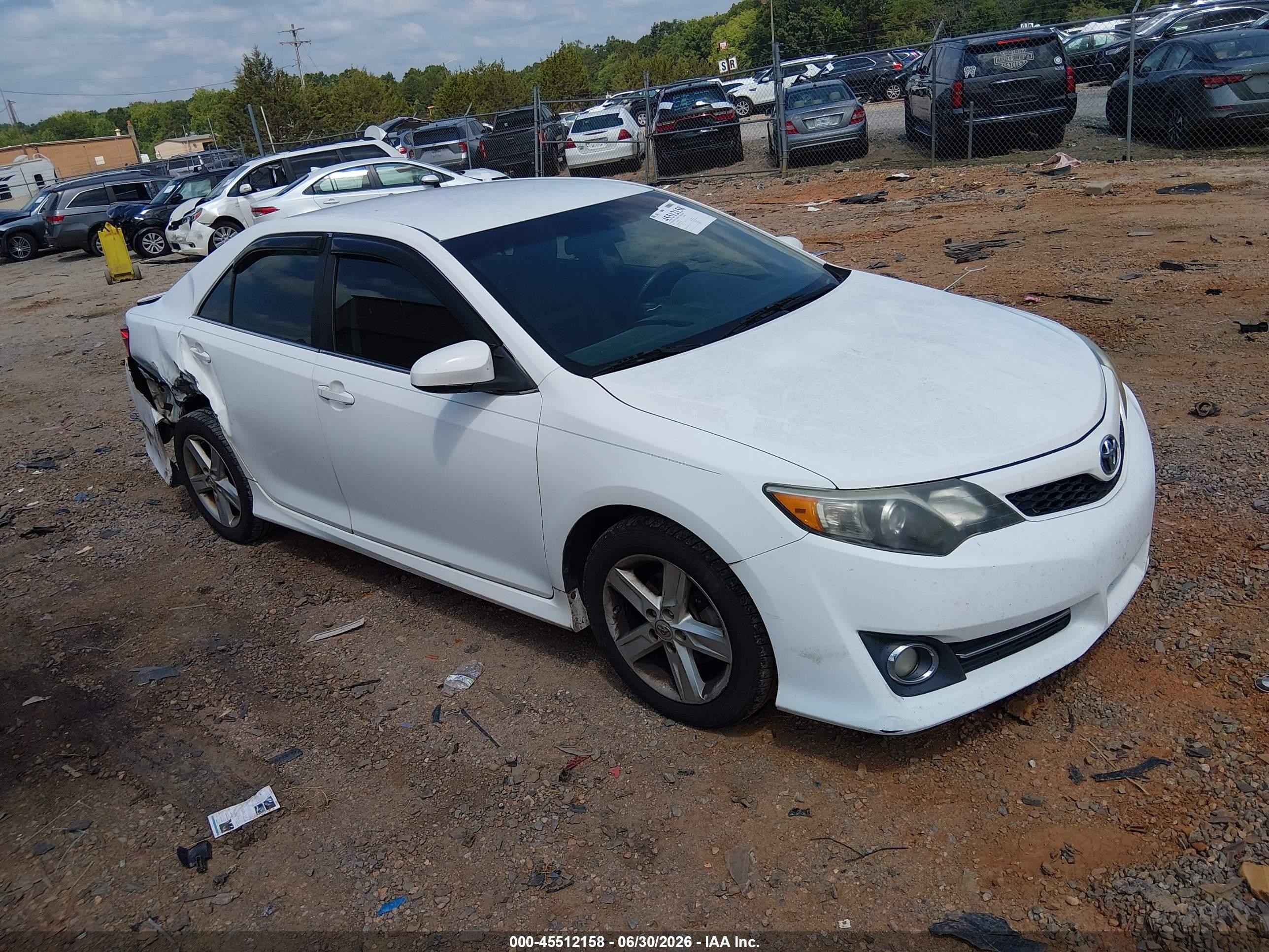 2014 Toyota Camry Se Белый vin: 4T1BF1FK2EU728601