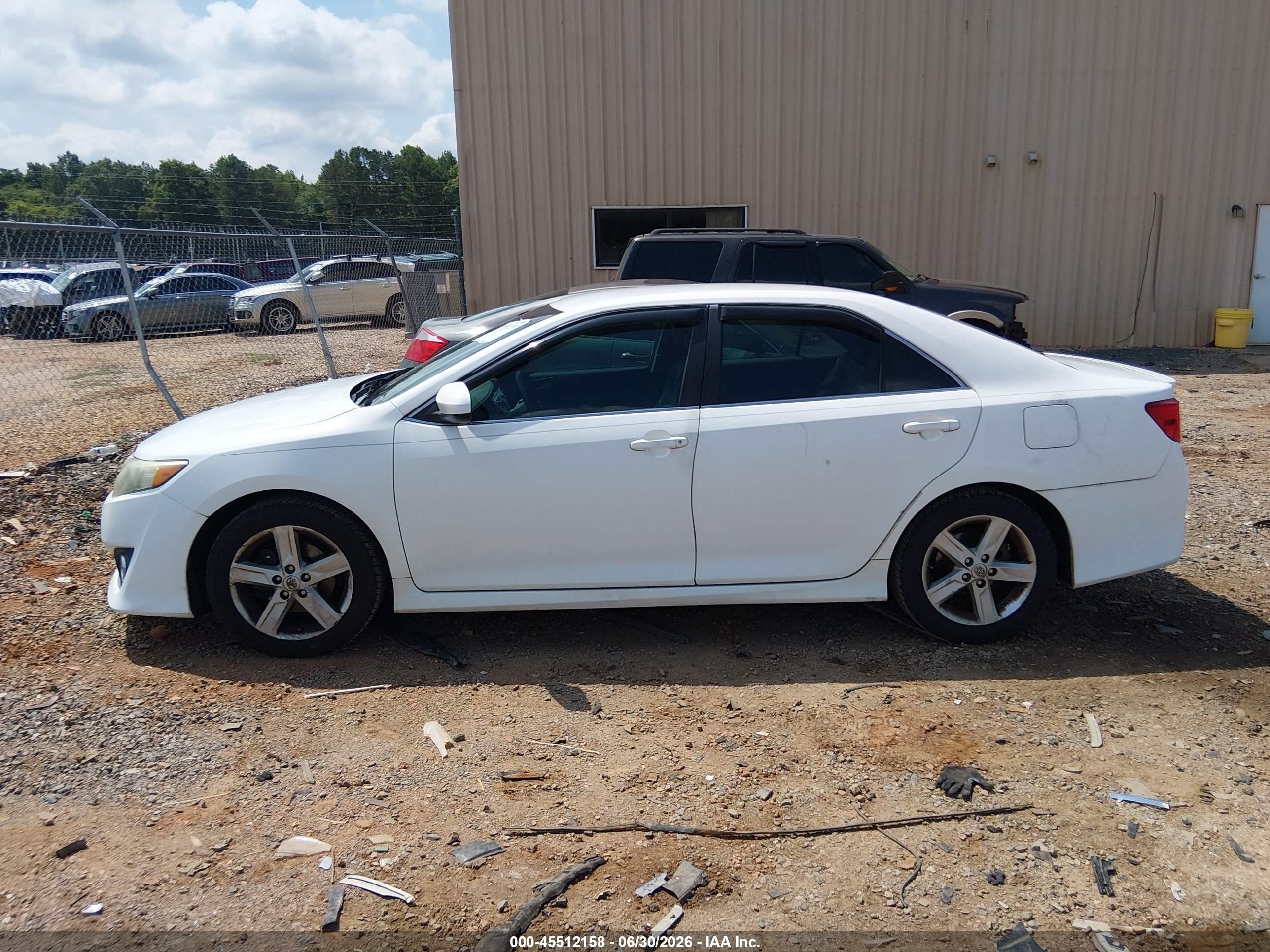 2014 Toyota Camry Se Белый vin: 4T1BF1FK2EU728601