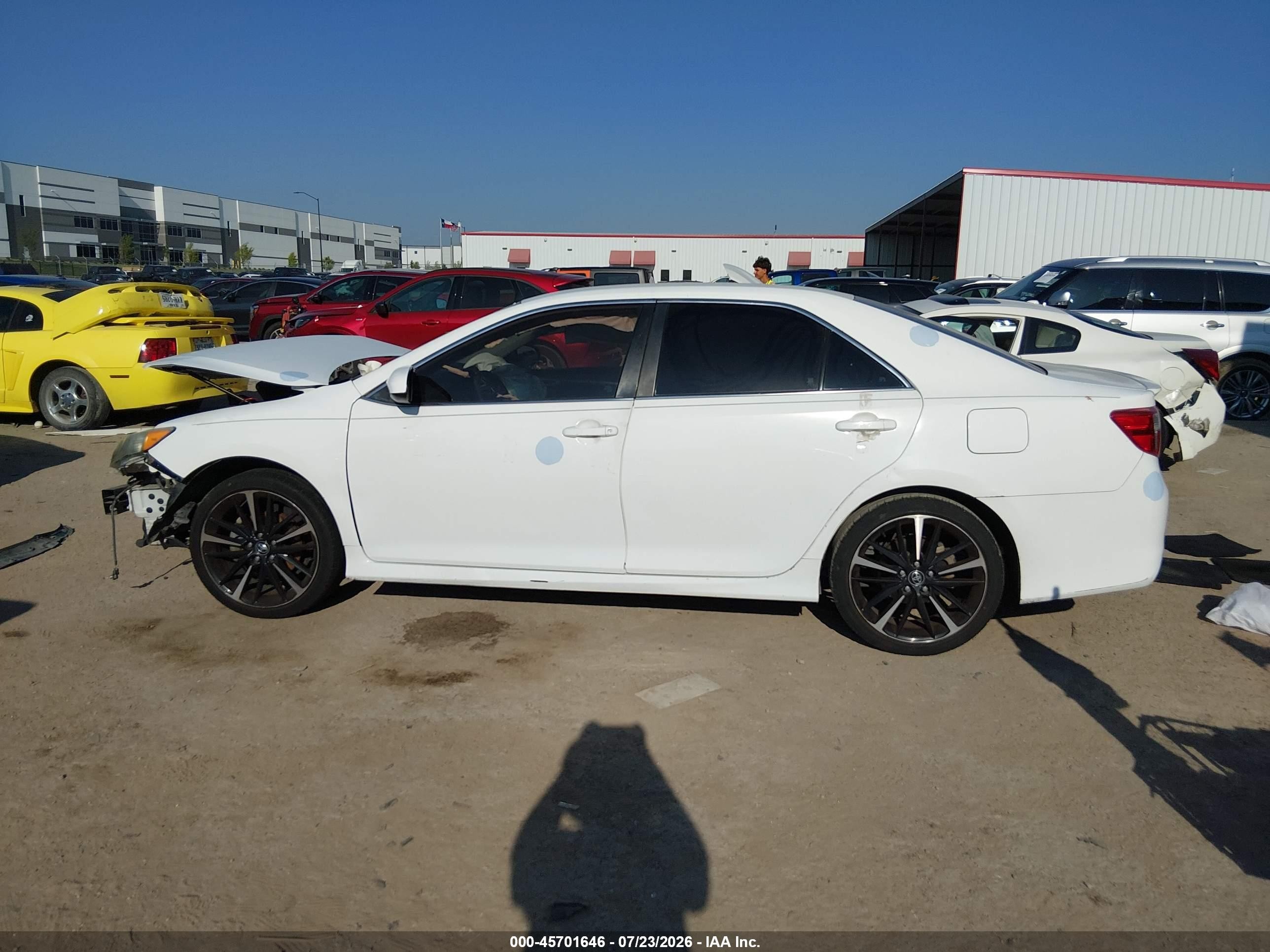 2014 Toyota Camry Se White vin: 4T1BF1FK2EU765230