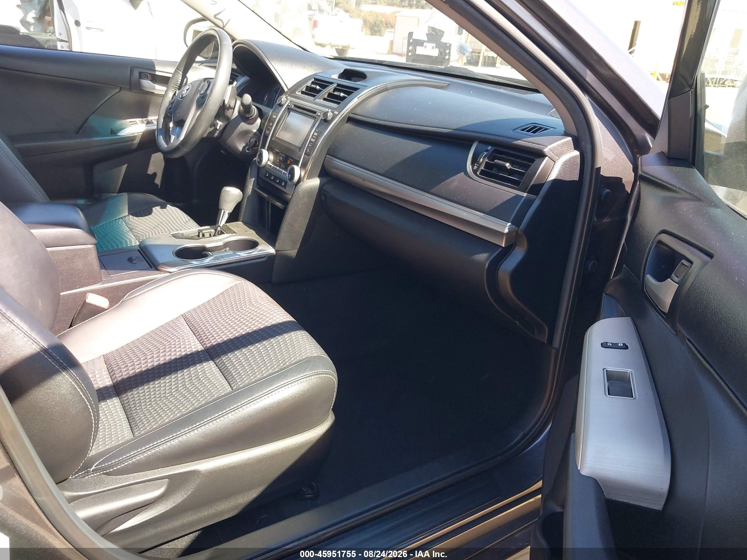 2014 Toyota Camry Se Серый vin: 4T1BF1FK2EU781296
