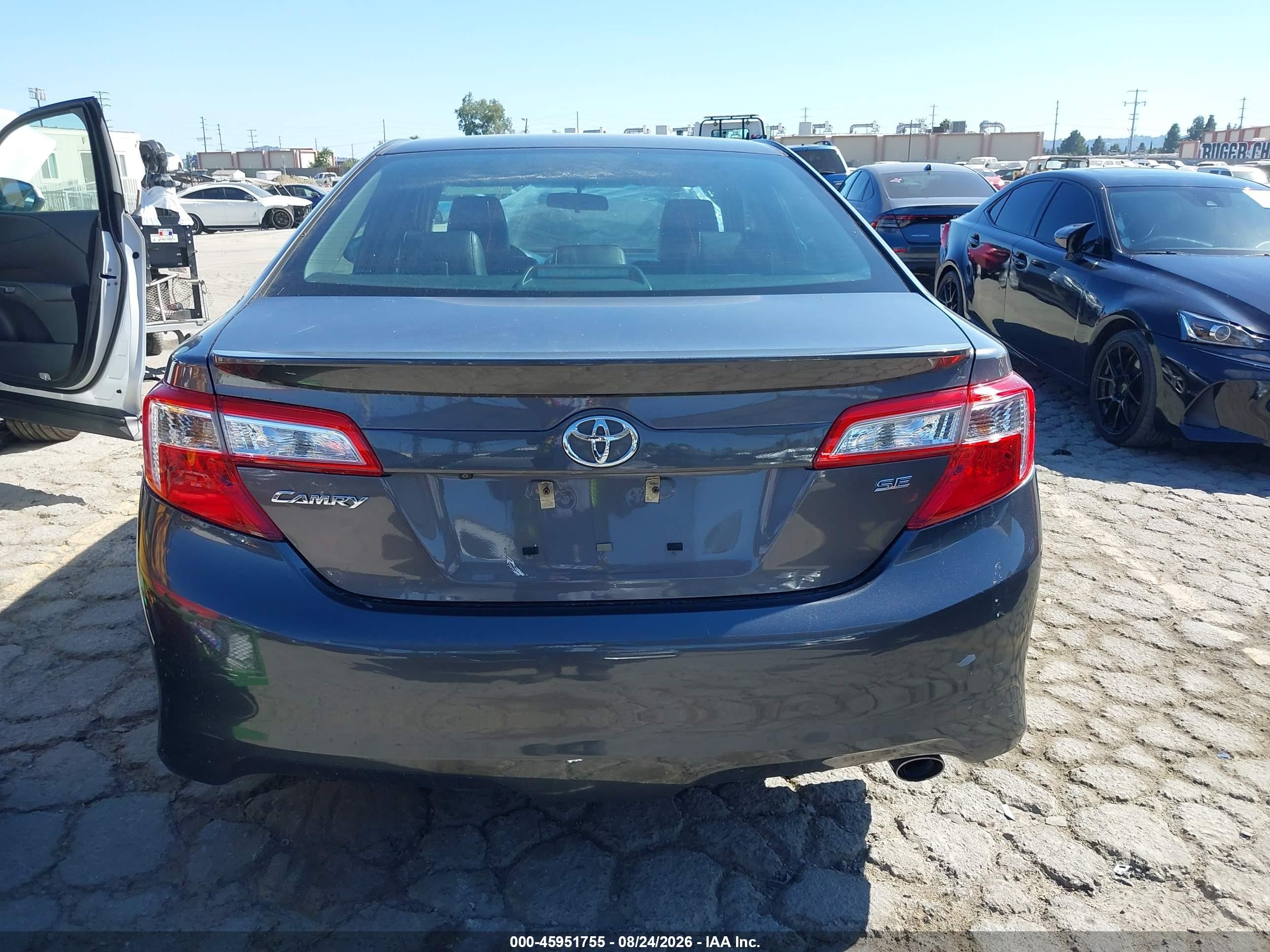 2014 Toyota Camry Se Серый vin: 4T1BF1FK2EU781296