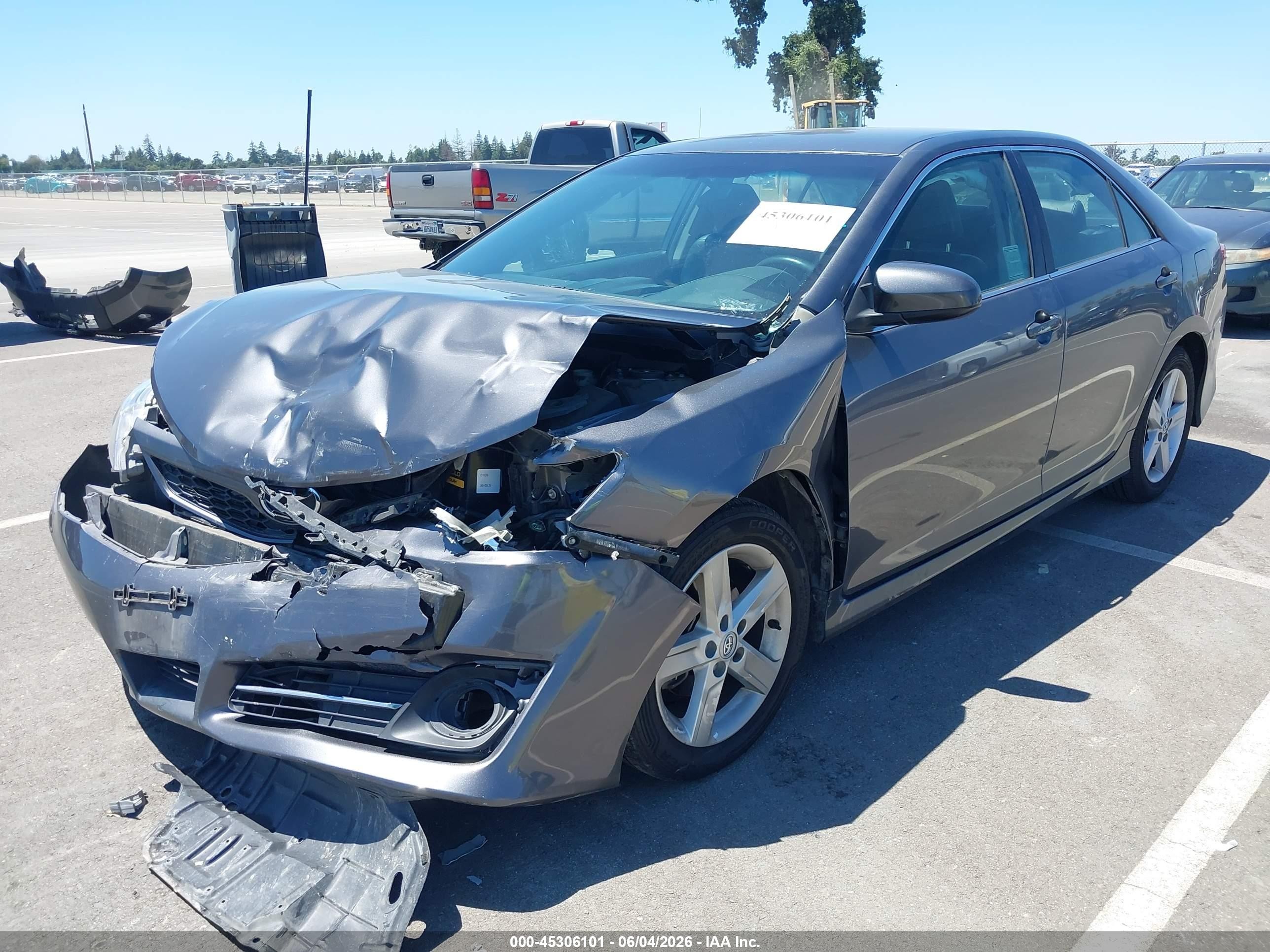 2014 Toyota Camry Se Серый vin: 4T1BF1FK2EU781475