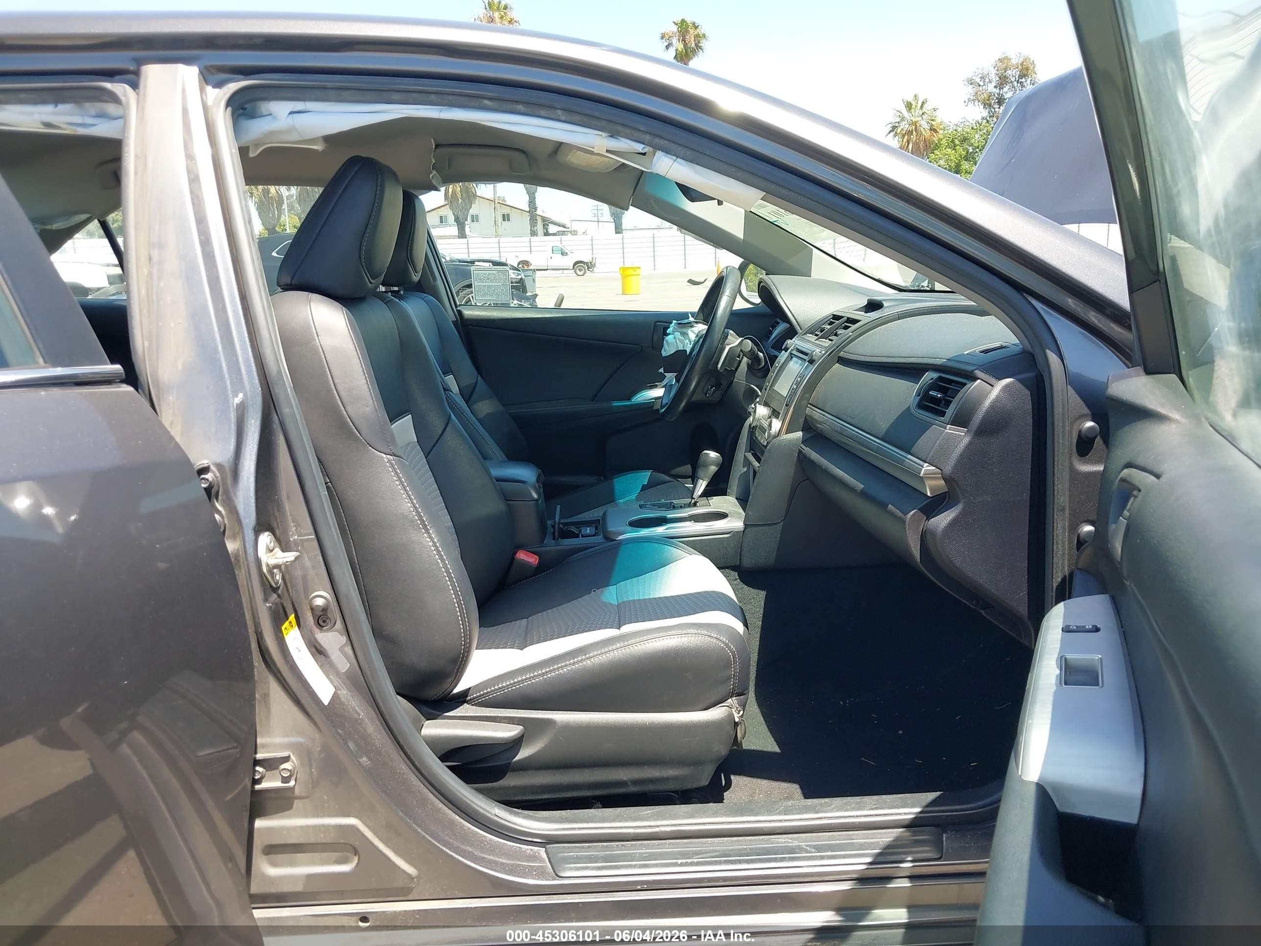 2014 Toyota Camry Se Серый vin: 4T1BF1FK2EU781475