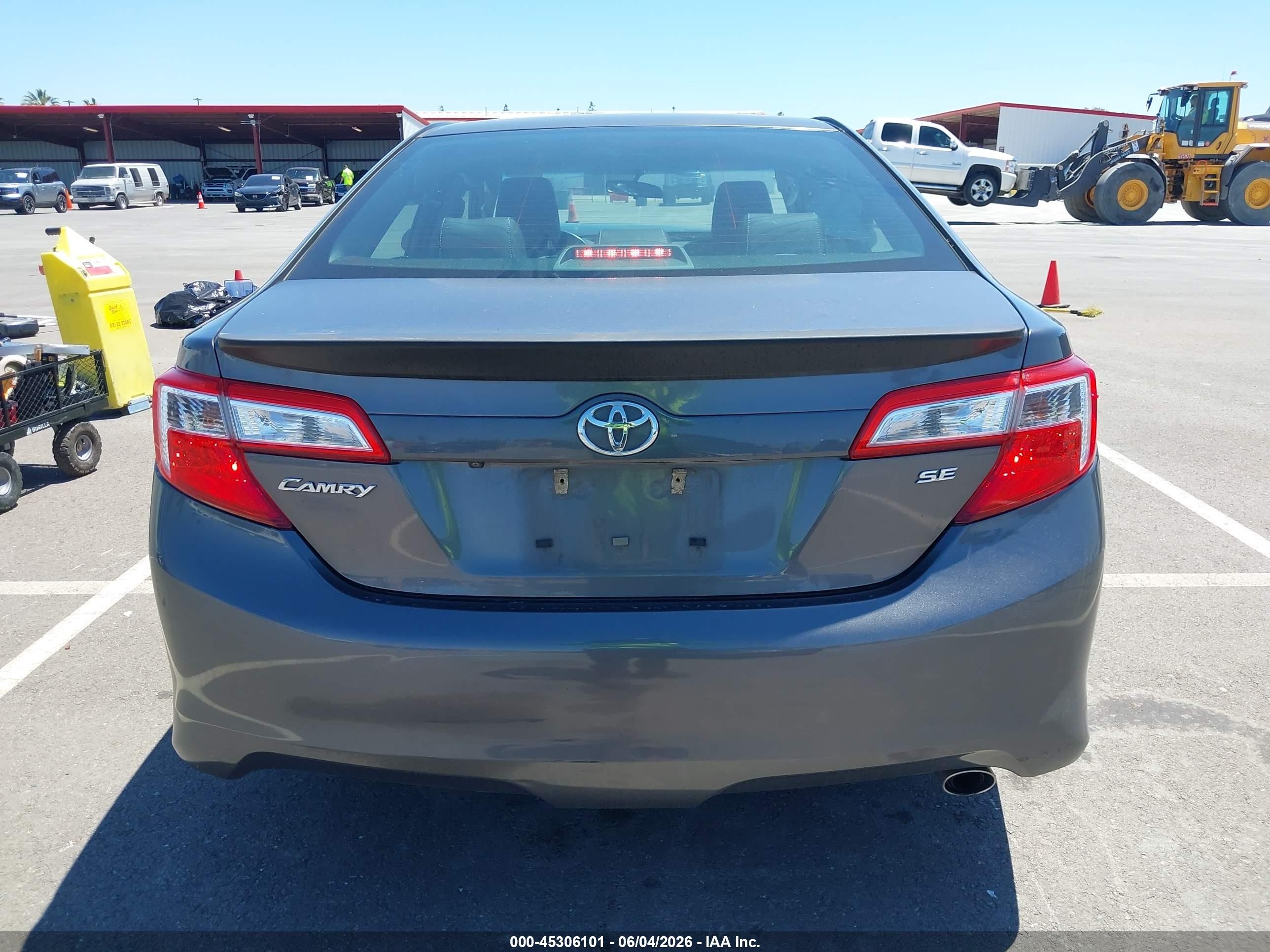 2014 Toyota Camry Se Серый vin: 4T1BF1FK2EU781475