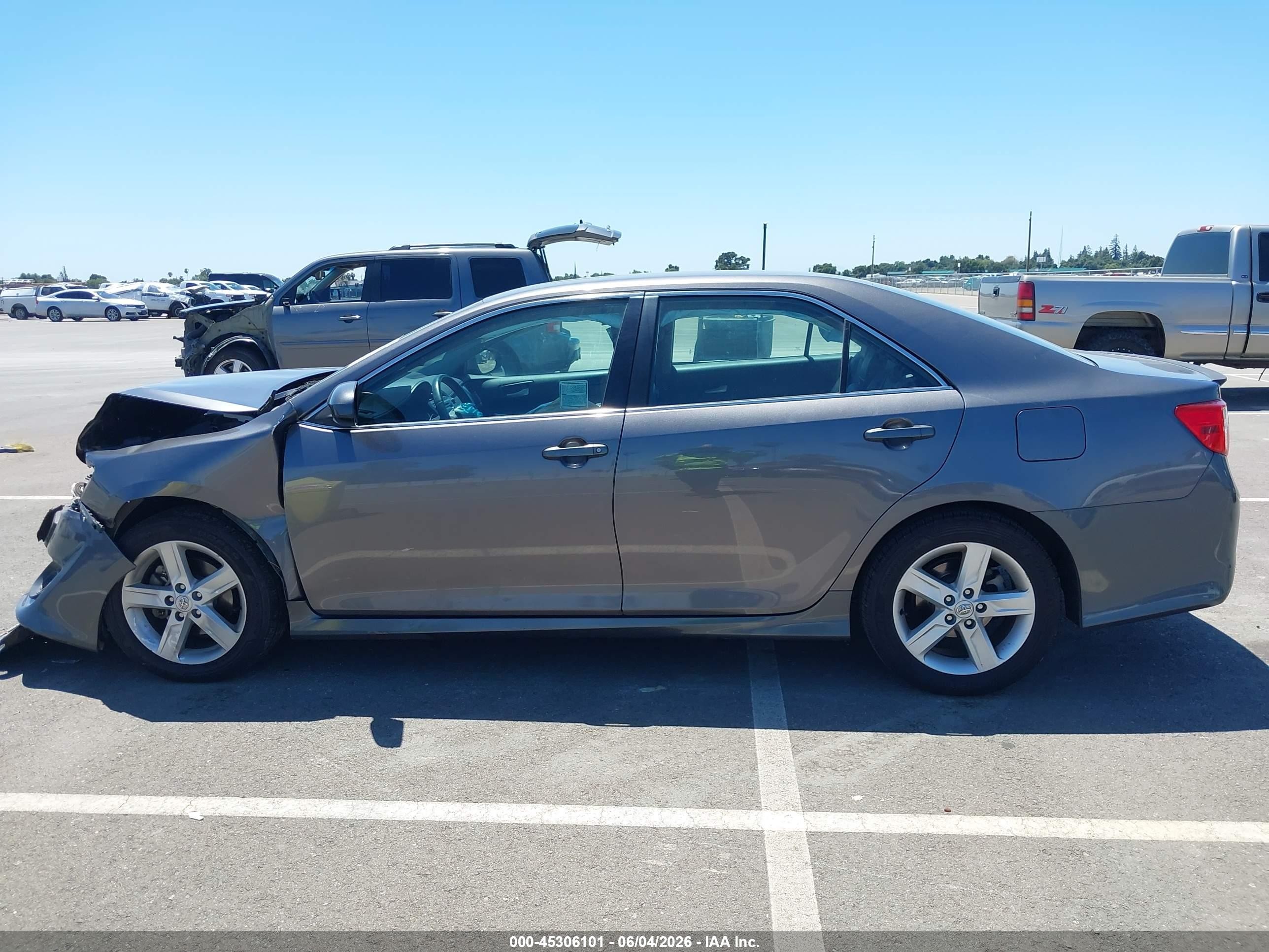 2014 Toyota Camry Se Серый vin: 4T1BF1FK2EU781475