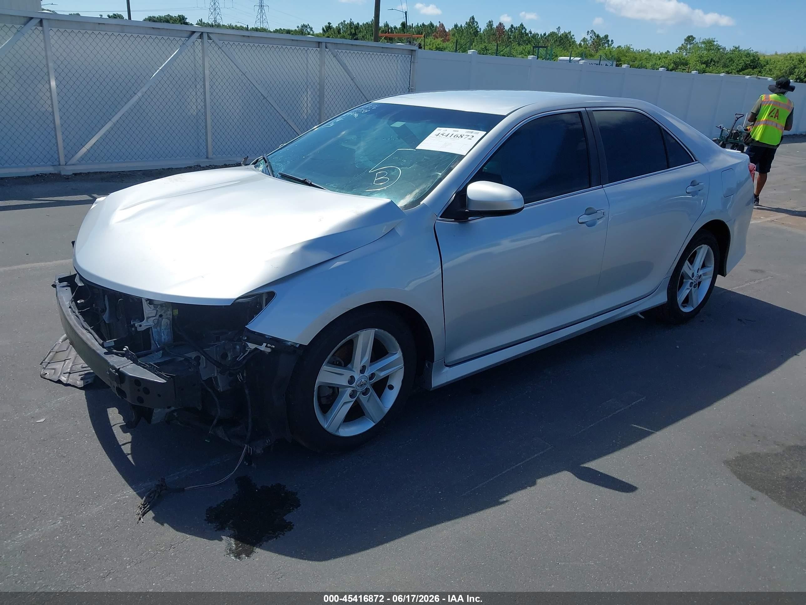 2014 Toyota Camry Se Silver vin: 4T1BF1FK2EU807962