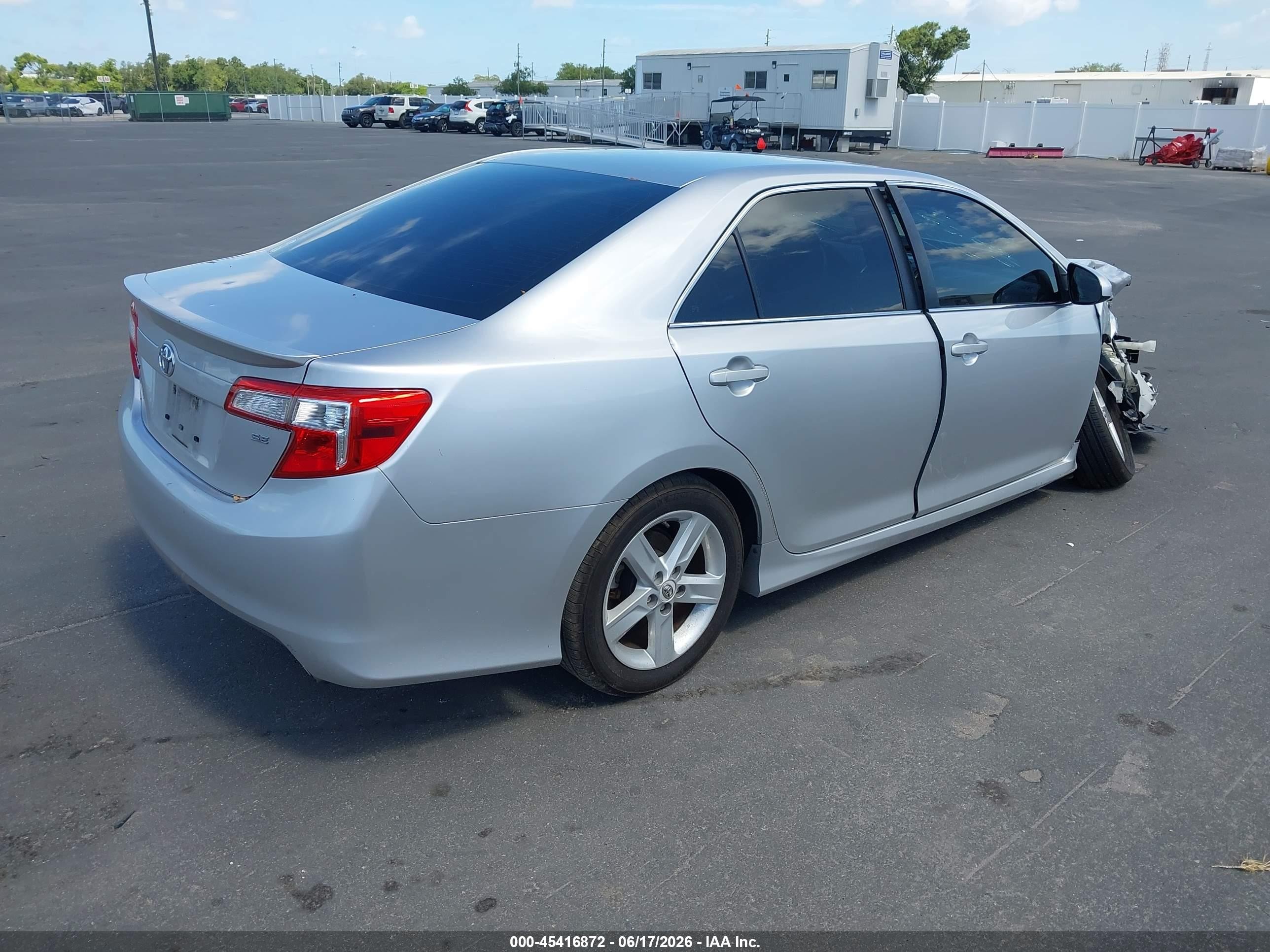 2014 Toyota Camry Se Silver vin: 4T1BF1FK2EU807962