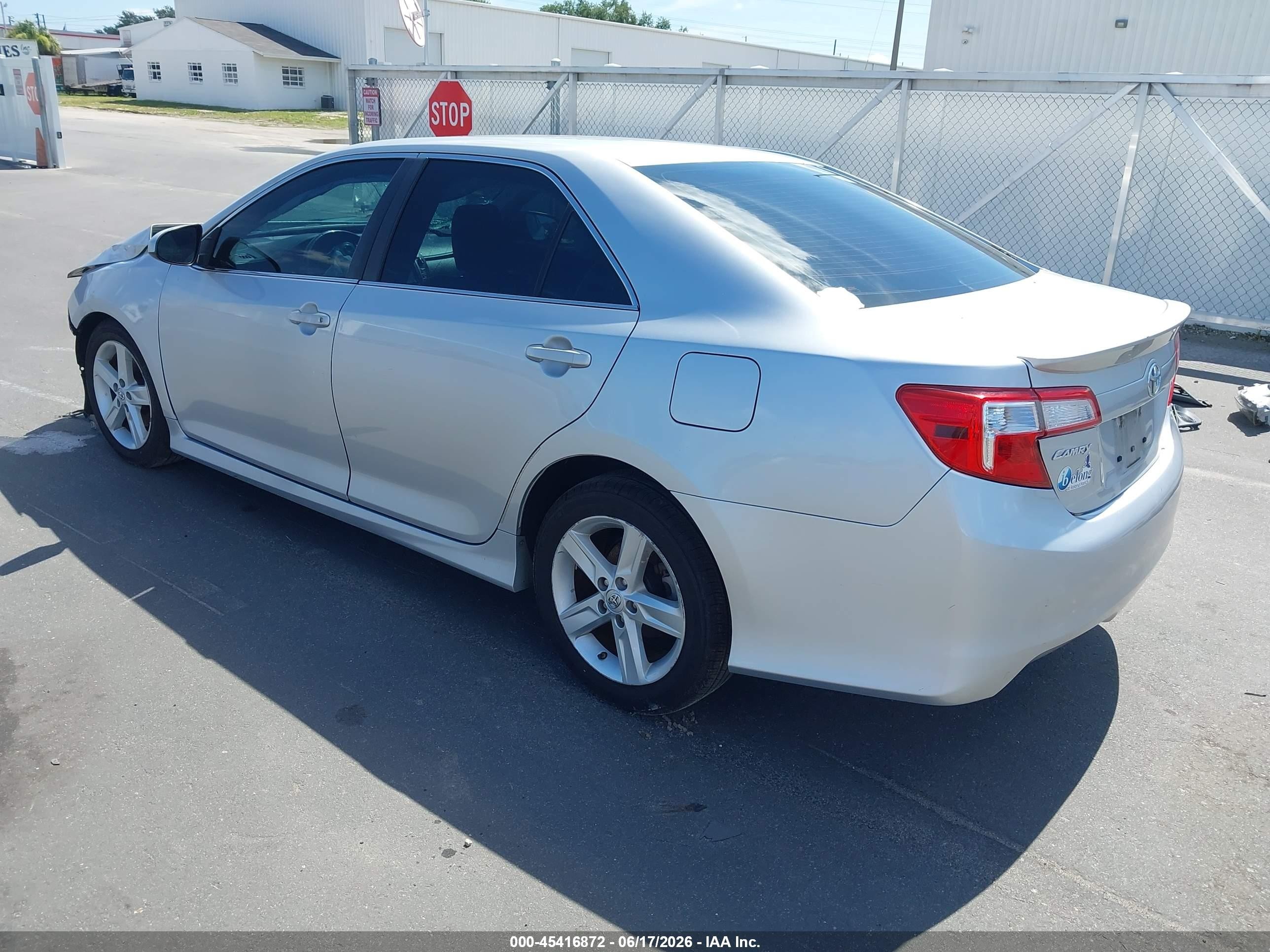 2014 Toyota Camry Se Silver vin: 4T1BF1FK2EU807962