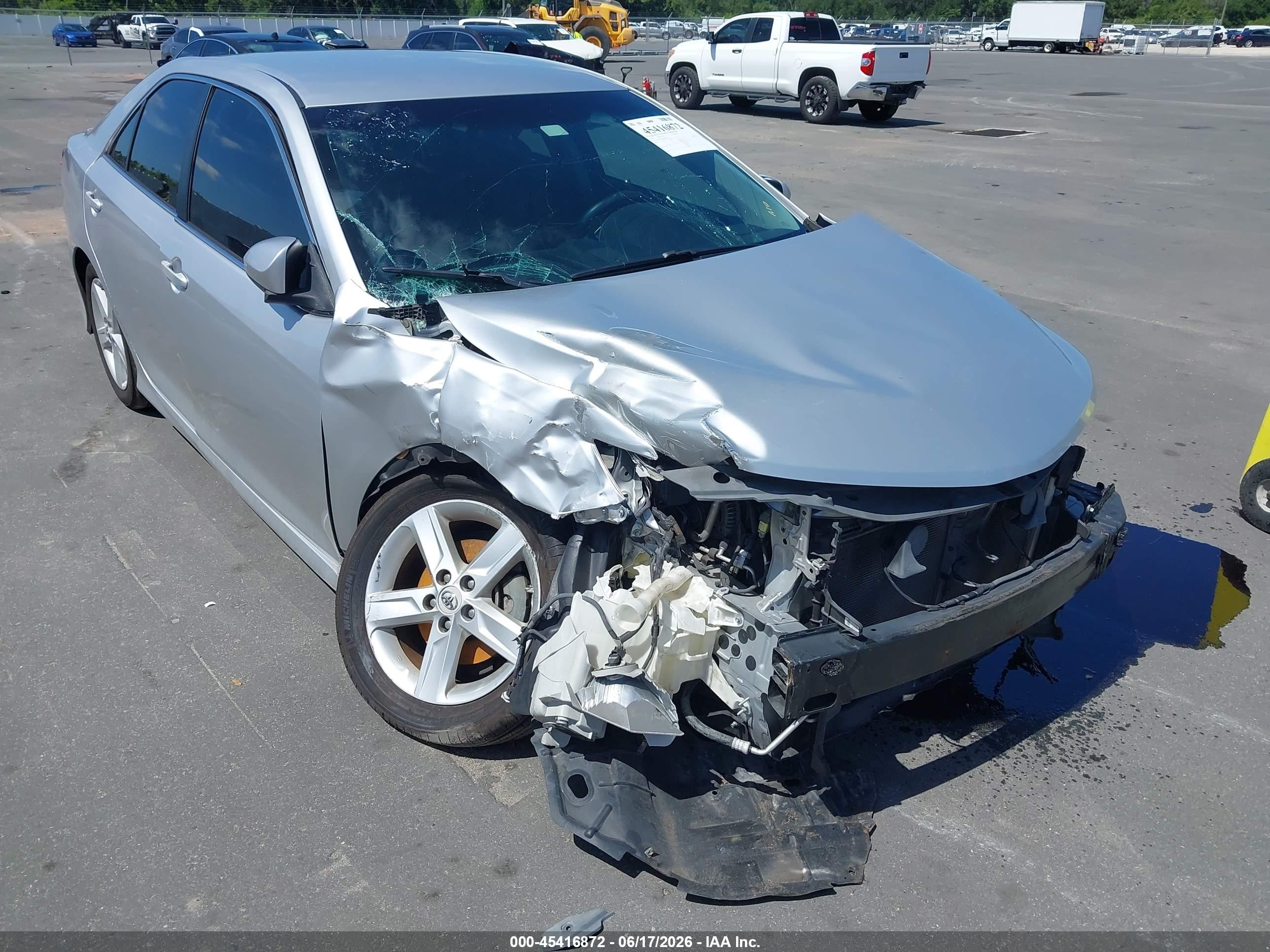 2014 Toyota Camry Se Silver vin: 4T1BF1FK2EU807962