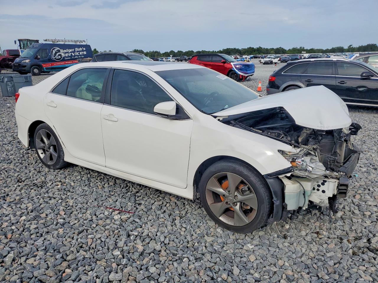 2014 Toyota Camry Se Sport White vin: 4T1BF1FK2EU814183