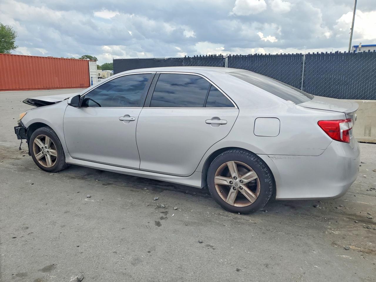 2014 Toyota Camry Se Серебряный vin: 4T1BF1FK2EU817861
