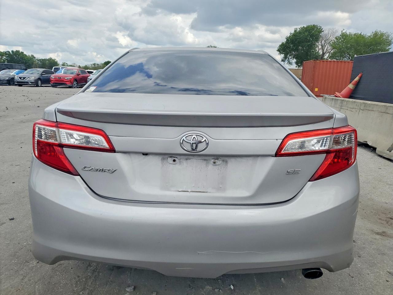 2014 Toyota Camry Se Серебряный vin: 4T1BF1FK2EU817861