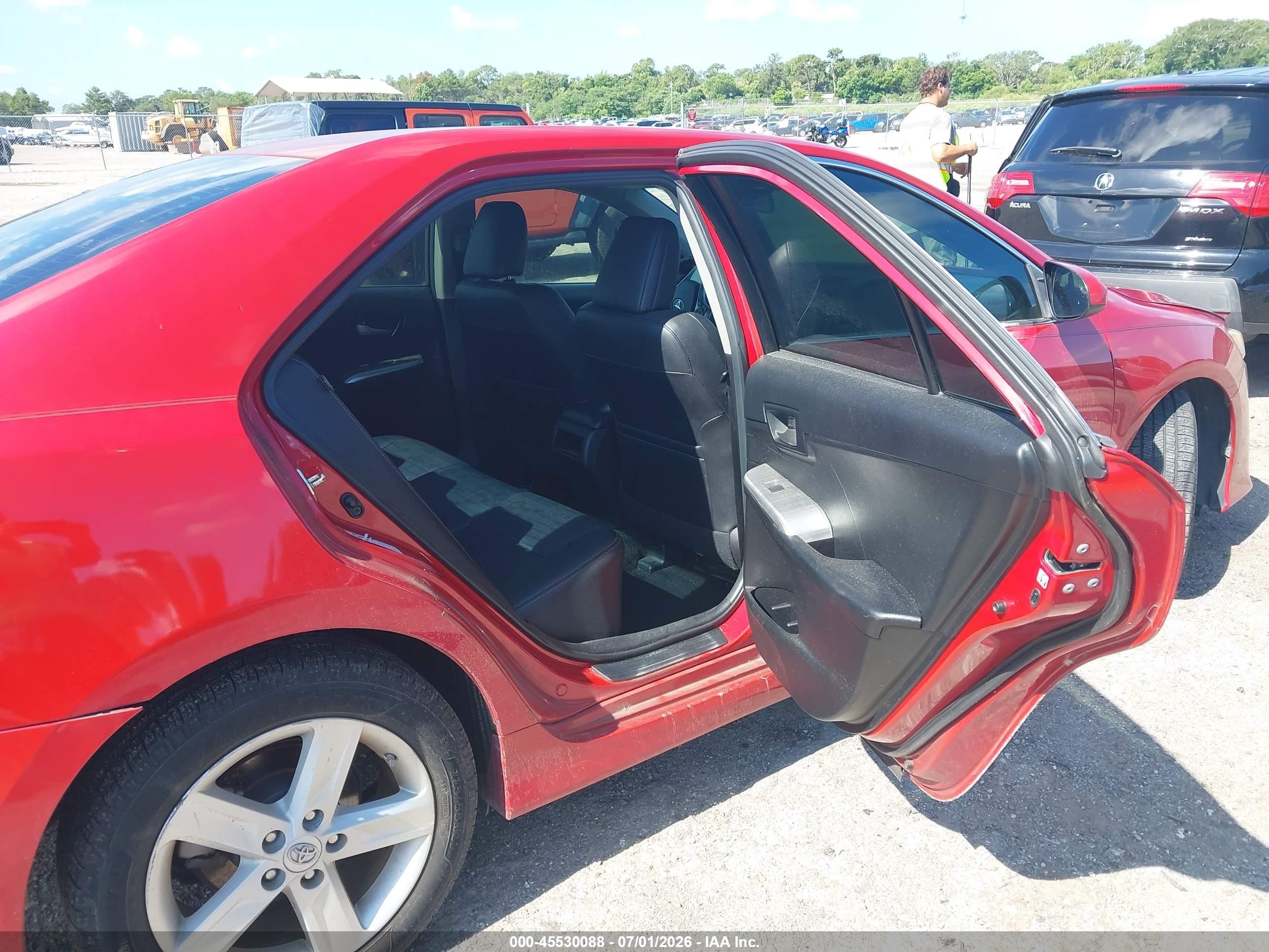 2014 Toyota Camry Se Red vin: 4T1BF1FK2EU822896