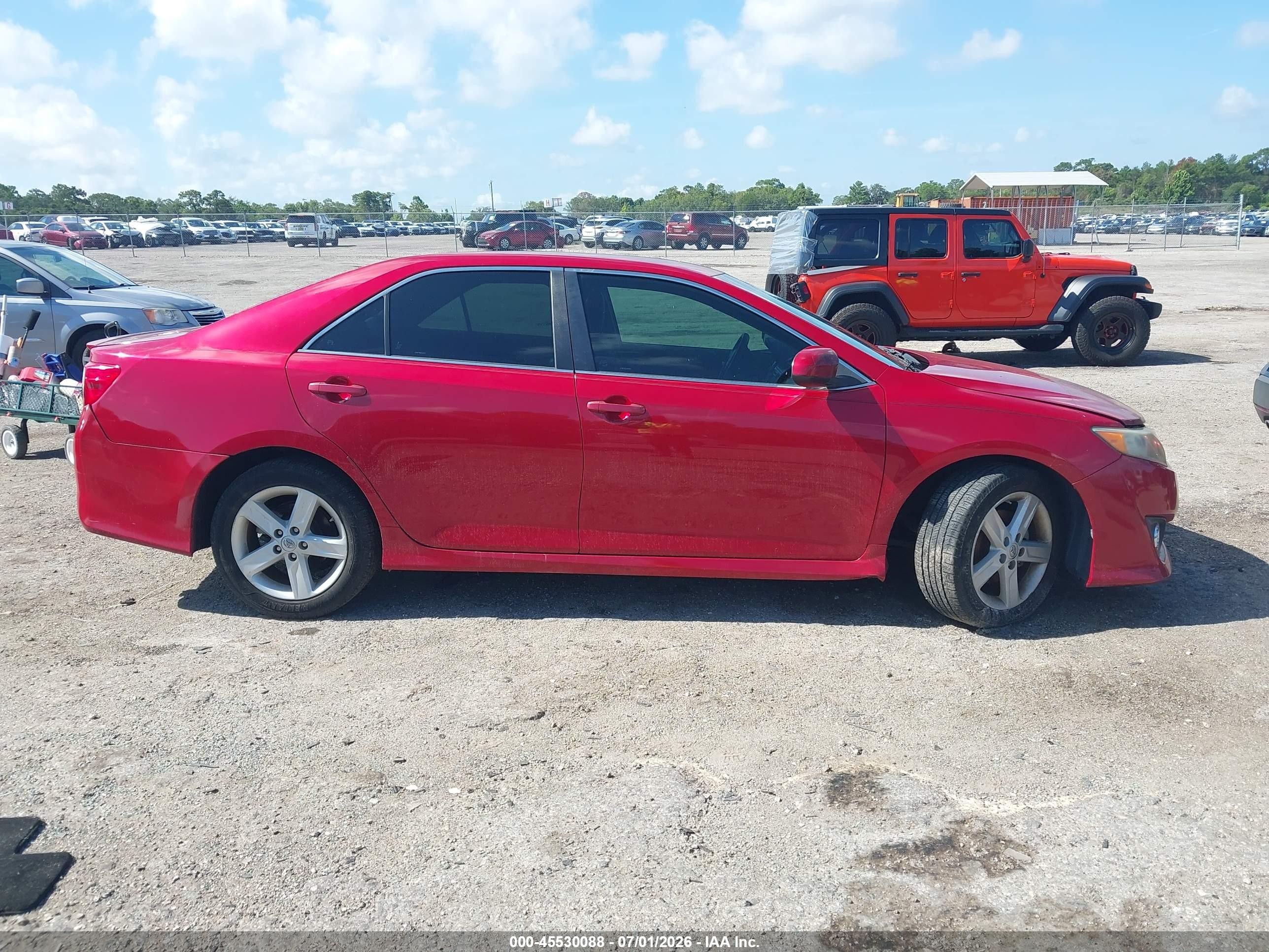 2014 Toyota Camry Se Red vin: 4T1BF1FK2EU822896
