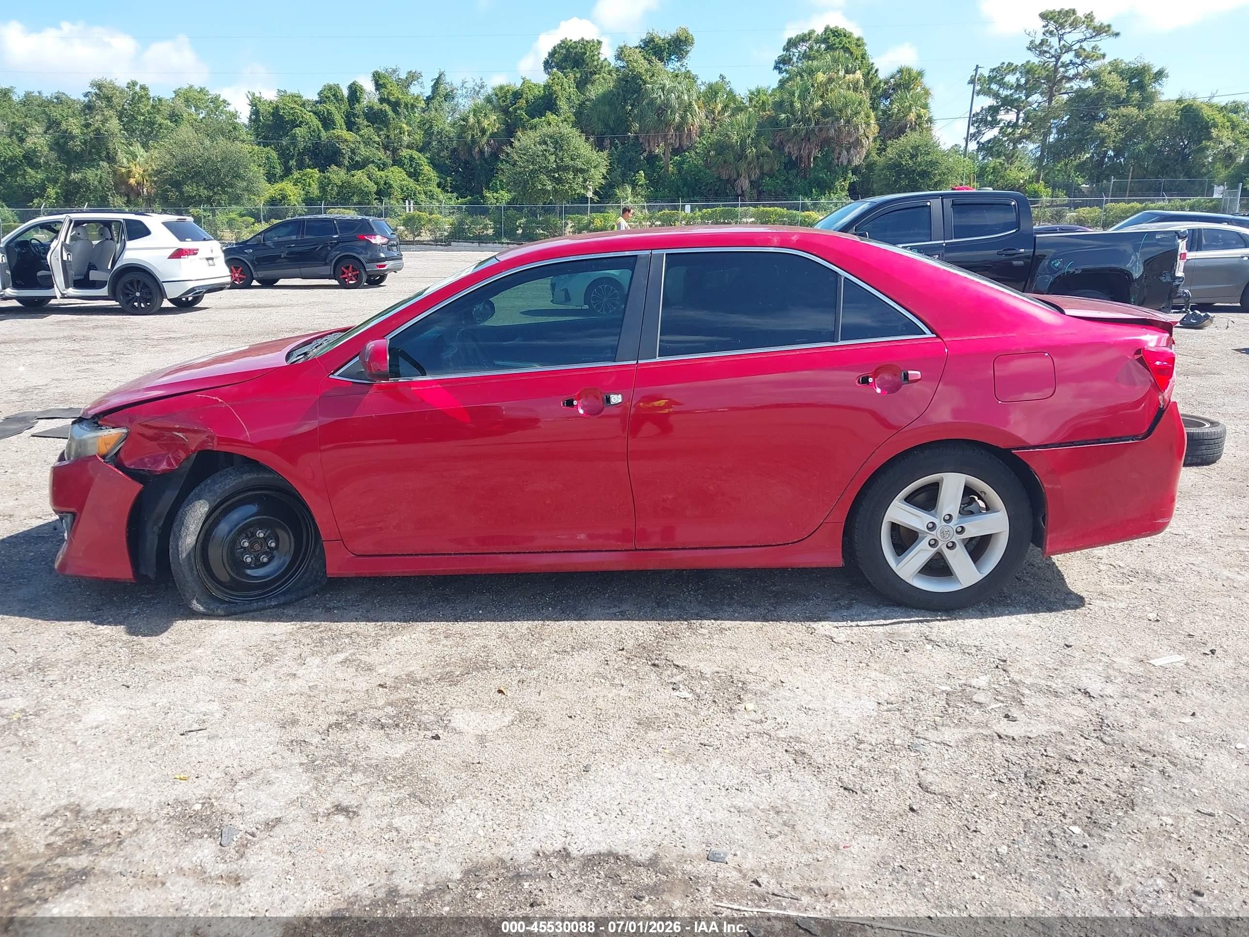 2014 Toyota Camry Se Red vin: 4T1BF1FK2EU822896