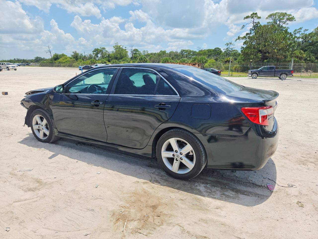 2014 Toyota Camry Se Black vin: 4T1BF1FK2EU841951