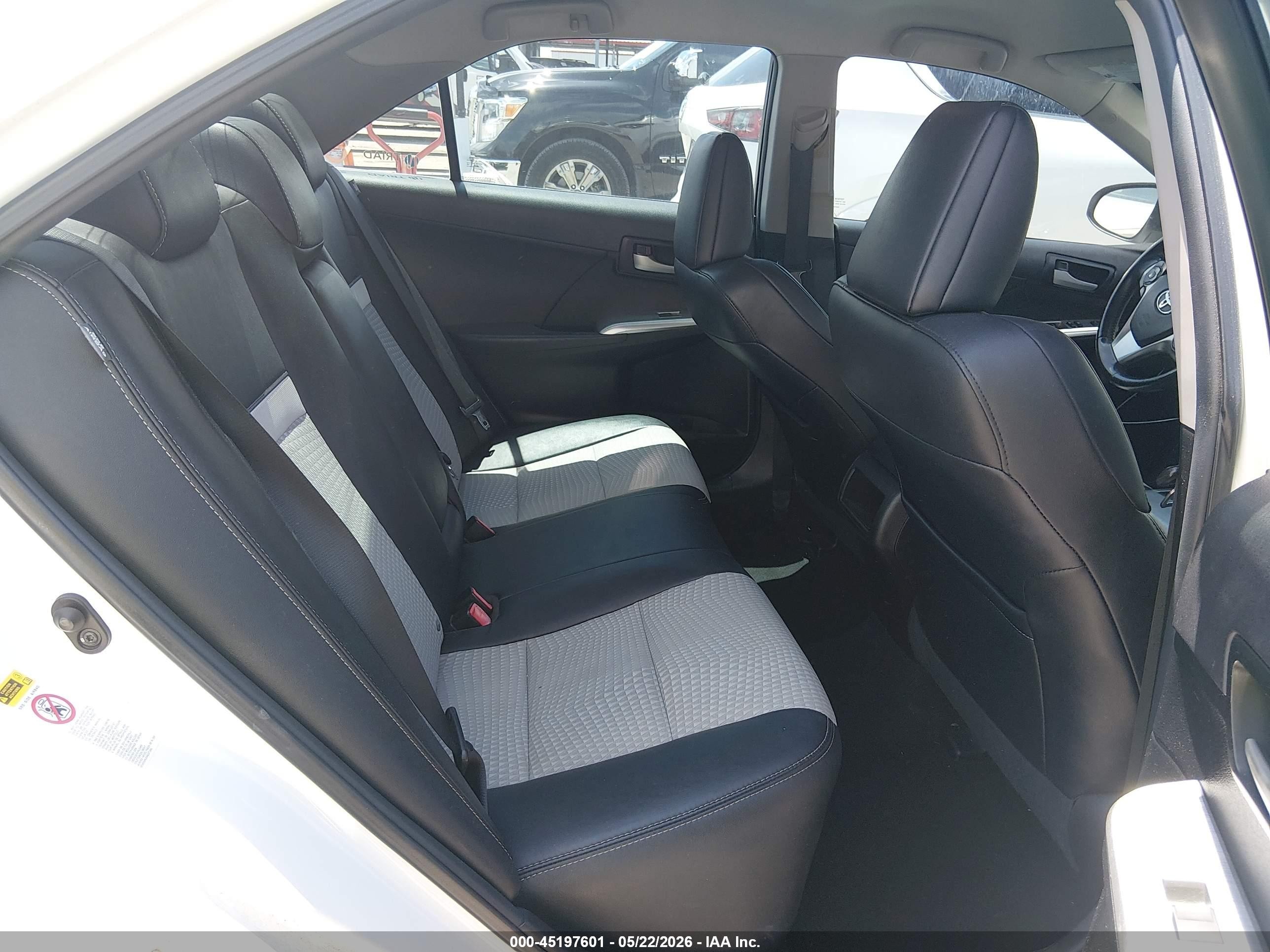 2014 Toyota Camry Se White vin: 4T1BF1FK2EU851198