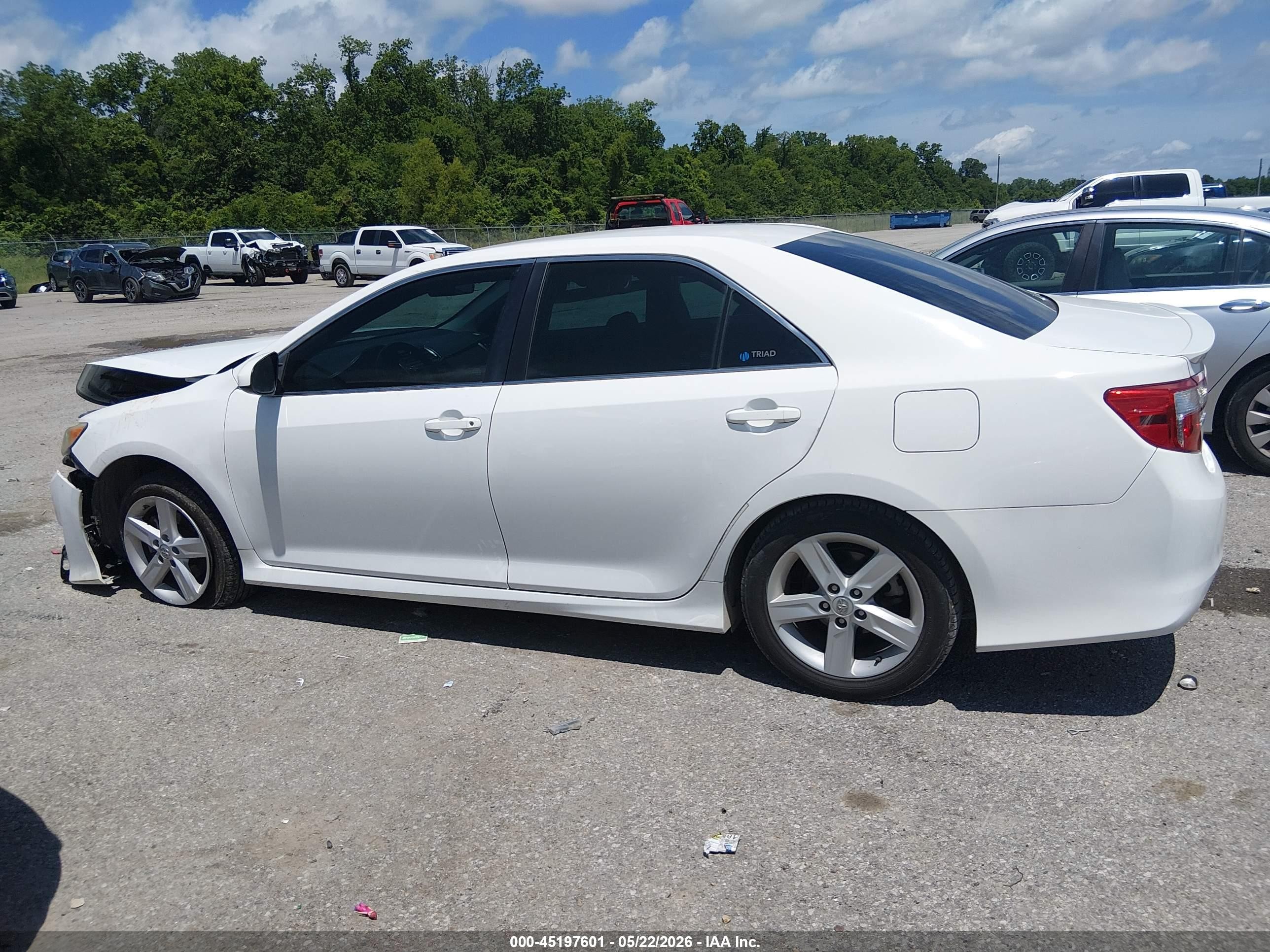 2014 Toyota Camry Se White vin: 4T1BF1FK2EU851198
