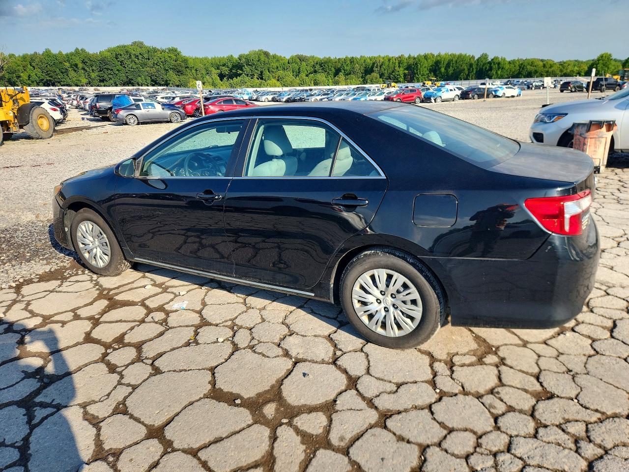 2014 Toyota Camry Le Black vin: 4T1BF1FK2EU853551
