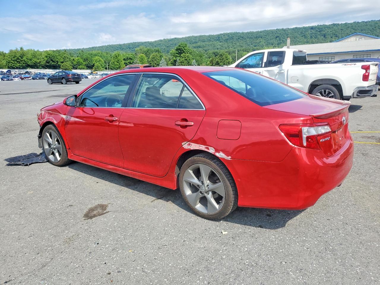 2014 Toyota Camry Se Sport Red vin: 4T1BF1FK2EU855042