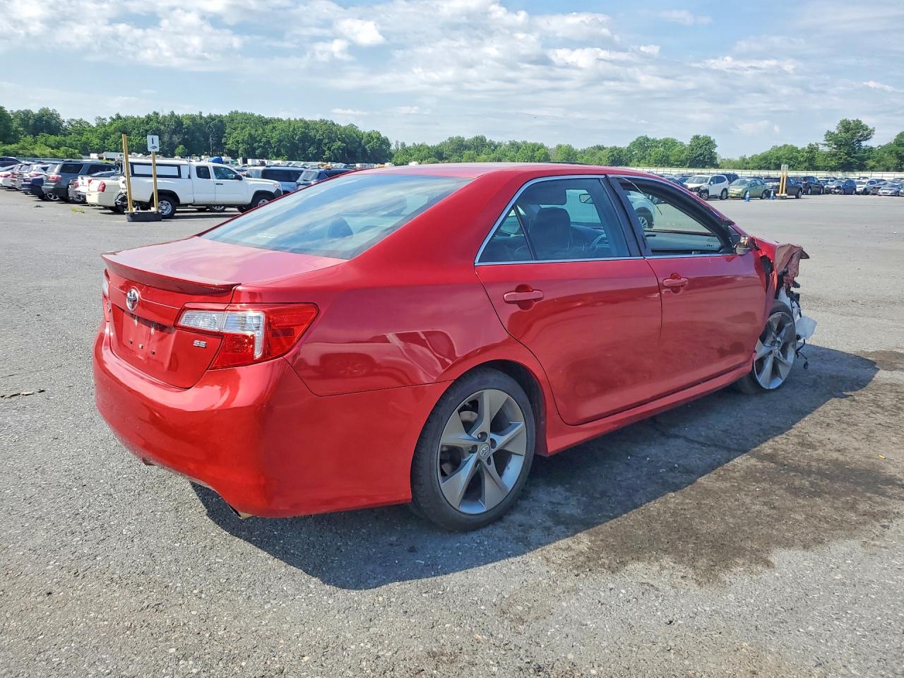 2014 Toyota Camry Se Sport Red vin: 4T1BF1FK2EU855042