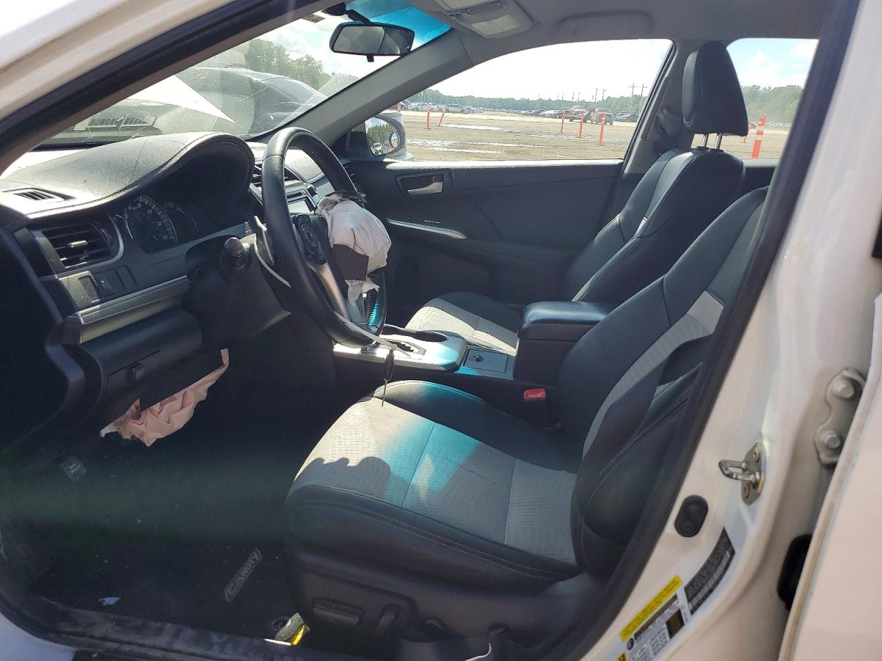 2014 Toyota Camry Se White vin: 4T1BF1FK2EU855347