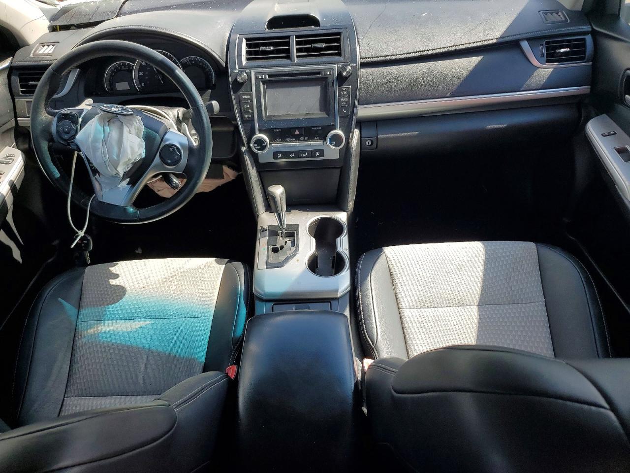 2014 Toyota Camry Se White vin: 4T1BF1FK2EU855347
