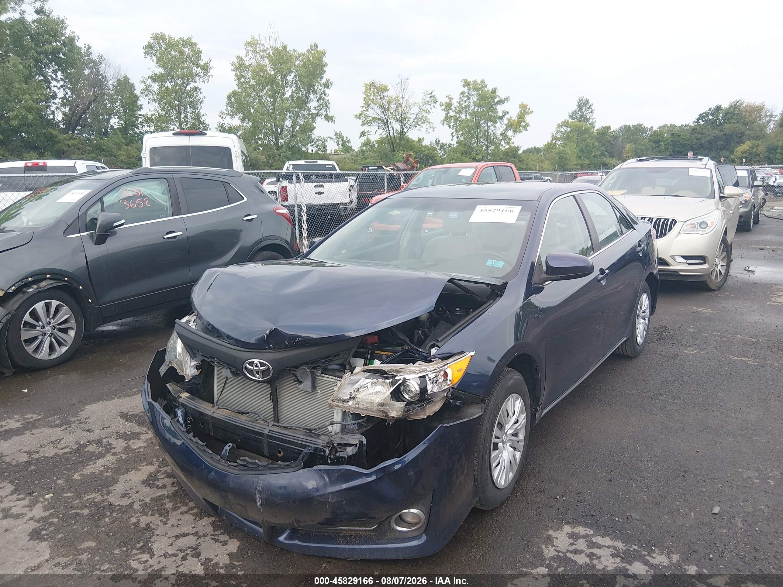 2014 Toyota Camry Le Blue vin: 4T1BF1FK2EU866557