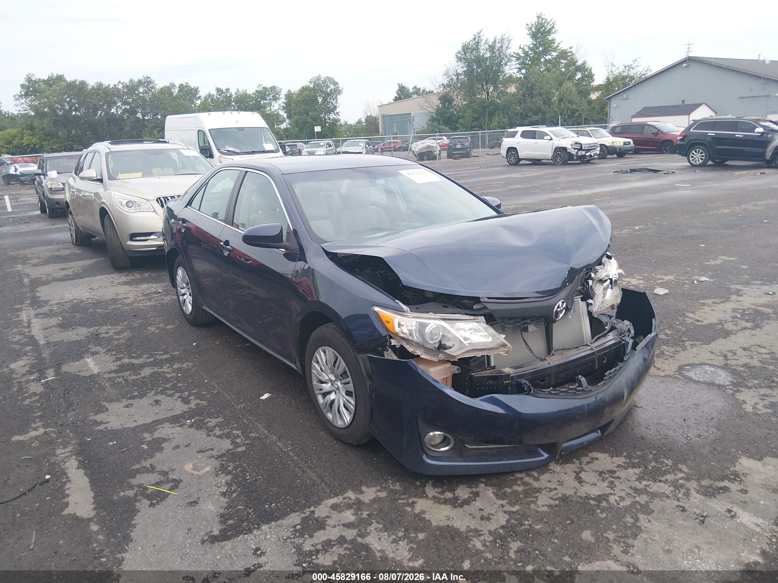 2014 Toyota Camry Le Blue vin: 4T1BF1FK2EU866557